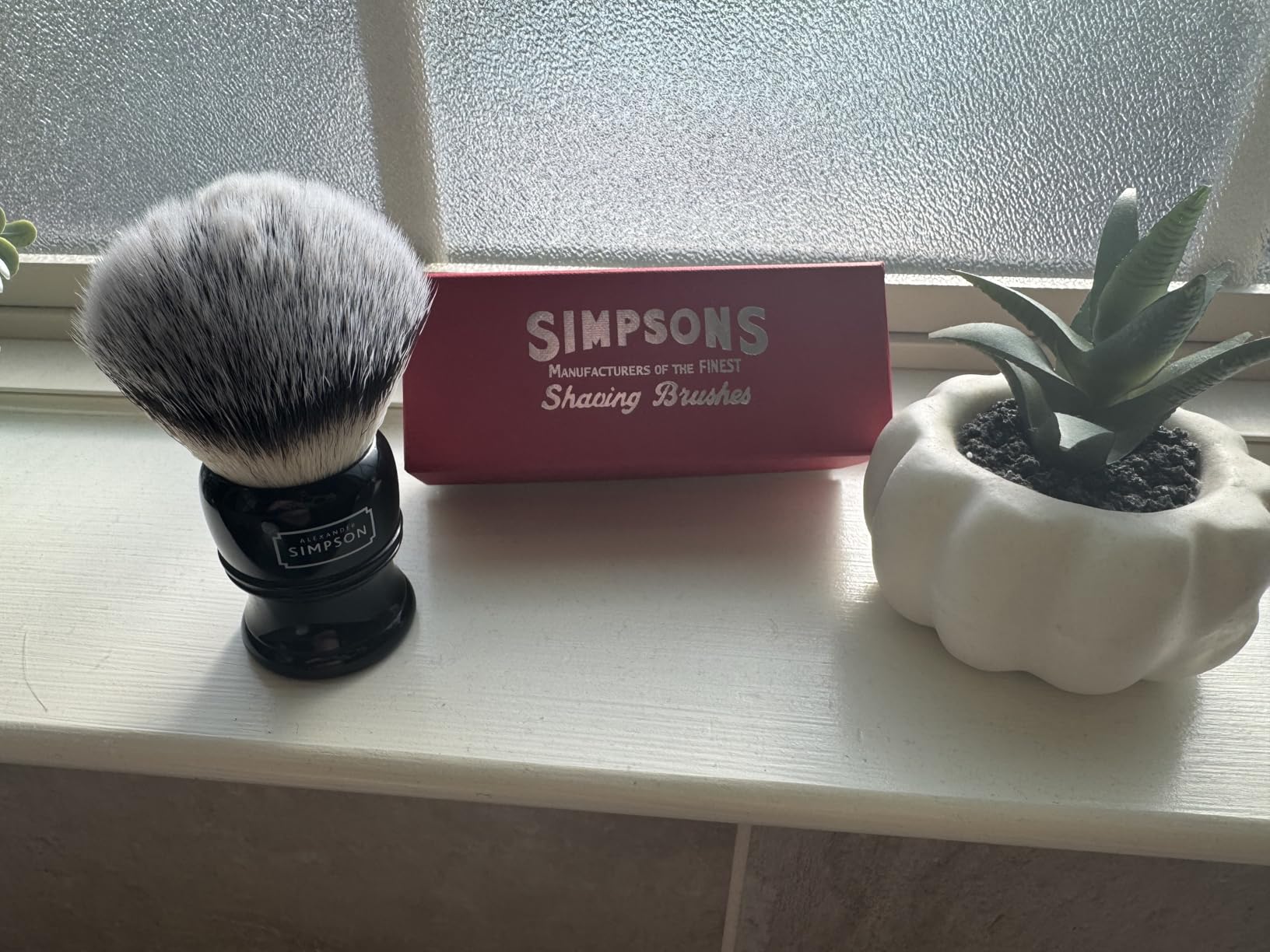 Alexander Simpsons Trafalgar 2 Shaving Brush - T2 Synthetic High Density Fibre Faux Handle Ivory - Simpson Shaving Brushes - Wet Shave Deluxe Thick & Luxurious Lather Dense Extra Soft Bristles customer photo 2