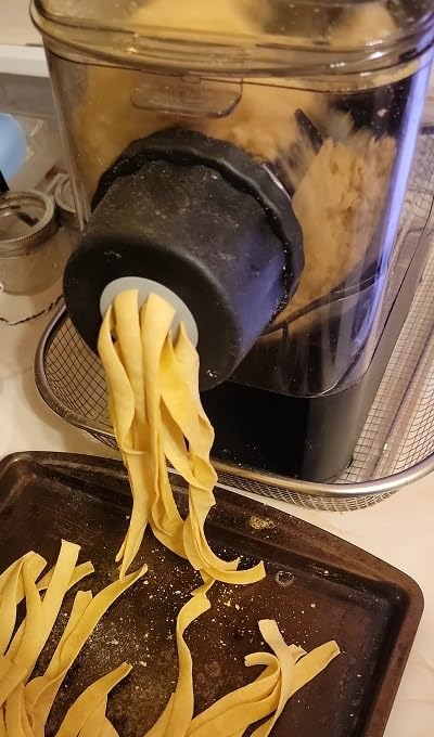 EMERIL LAGASSE Pasta & Beyond, Automatic Pasta Maker - 8 Pasta Shaping Discs, Black customer photo 1