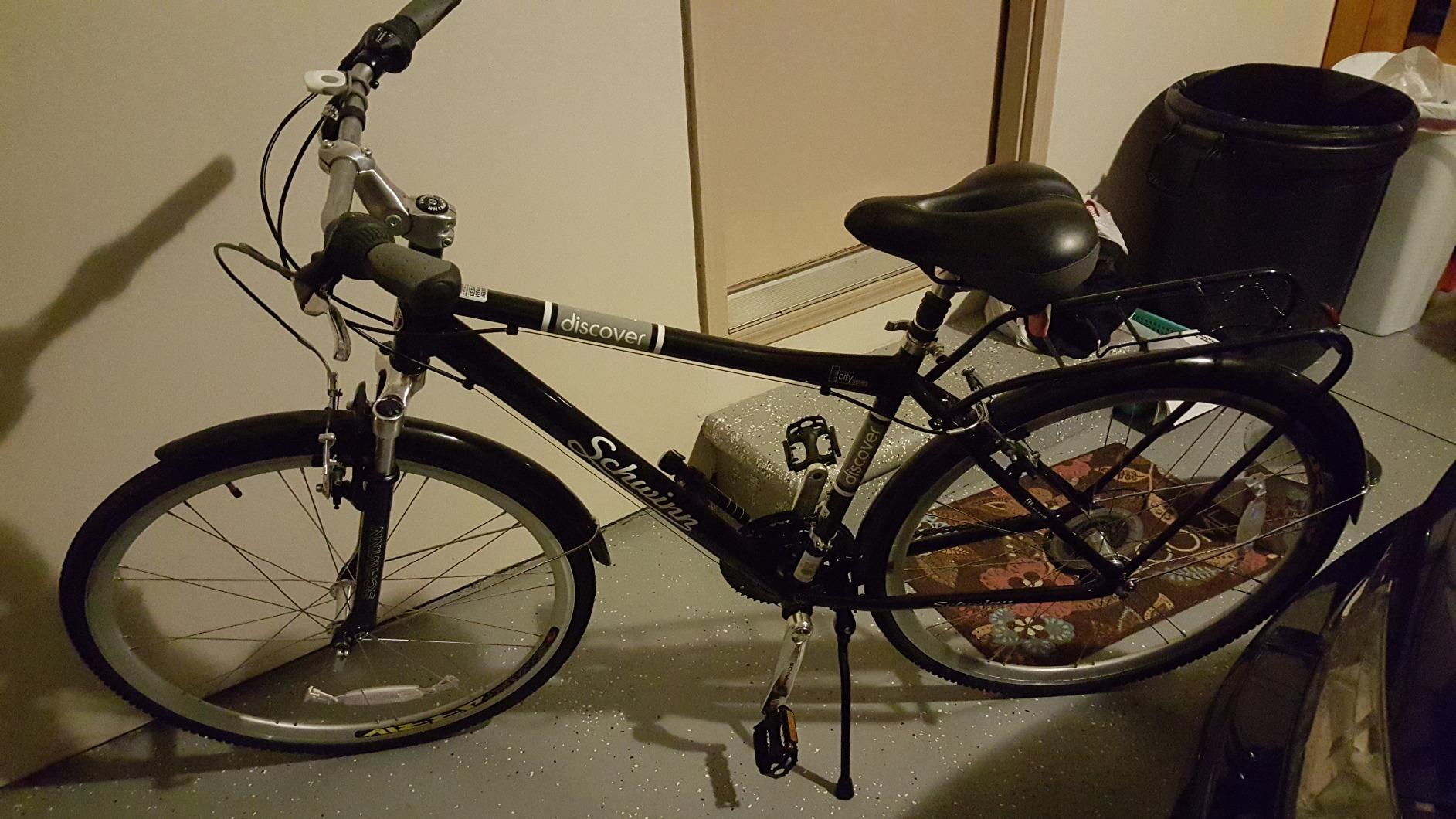 Schwinn Discover Hybrid Bike, 700c Wheels, Aluminum Frame, 21-Speed, Suspension Fork, Promax Disc Brakes, Hybrid Bicycle for Men and Women customer photo 1