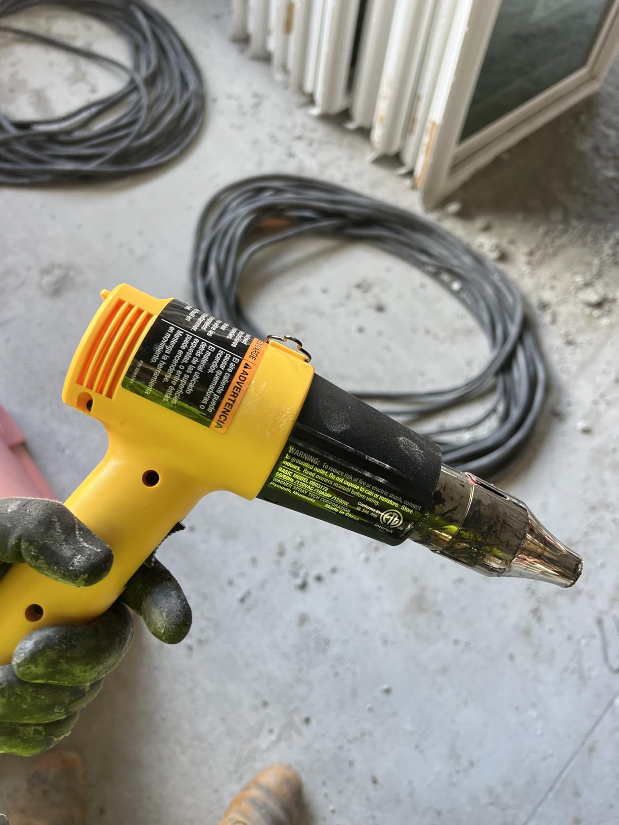 Wagner Spraytech 2417344 HT1000 Heat Gun Kit, 3 Nozzles Included, 2 Temp Settings 750ᵒF & 1000ᵒF, Great for Shrink Wrap, Soften Paint, Bend Plastic Pipes, Loosen Bolts and More customer photo 2