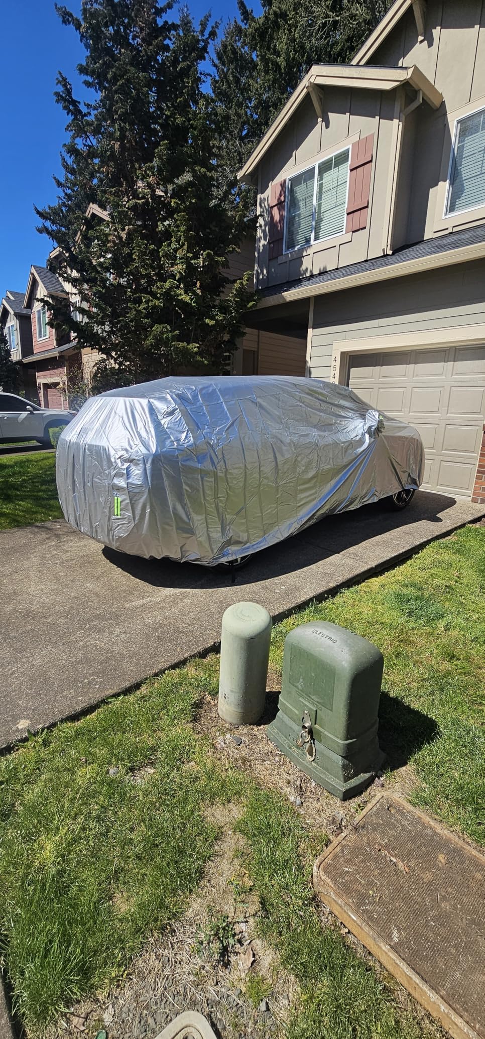 Car Cover, SUV Waterproof Car Covers for Automobiles All Weather Season UV Hail Protection Snowproof Full Car Cover, Outdoor Full Cover Universal Fit SUV Up to 190