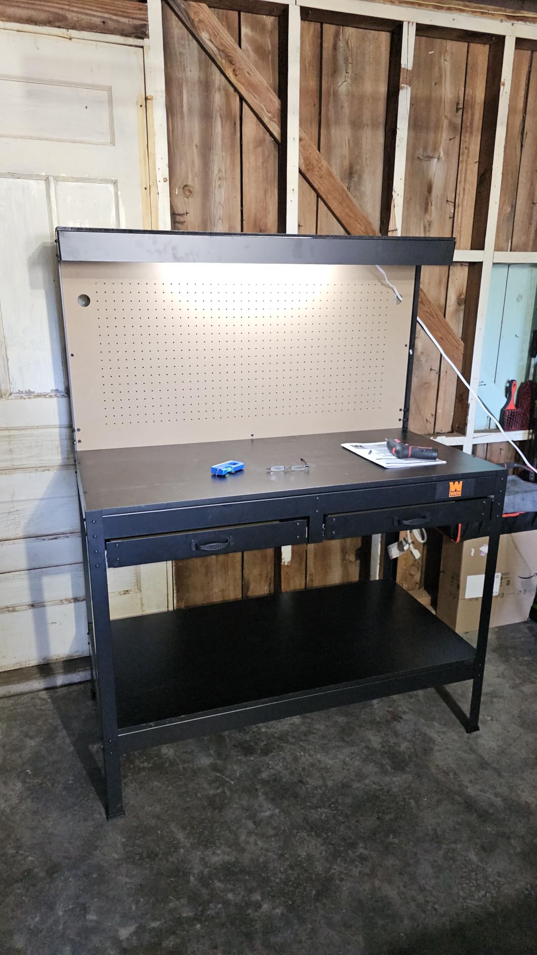 WEN WB4723T 48-Inch Workbench with Power Outlets and Light customer photo 1