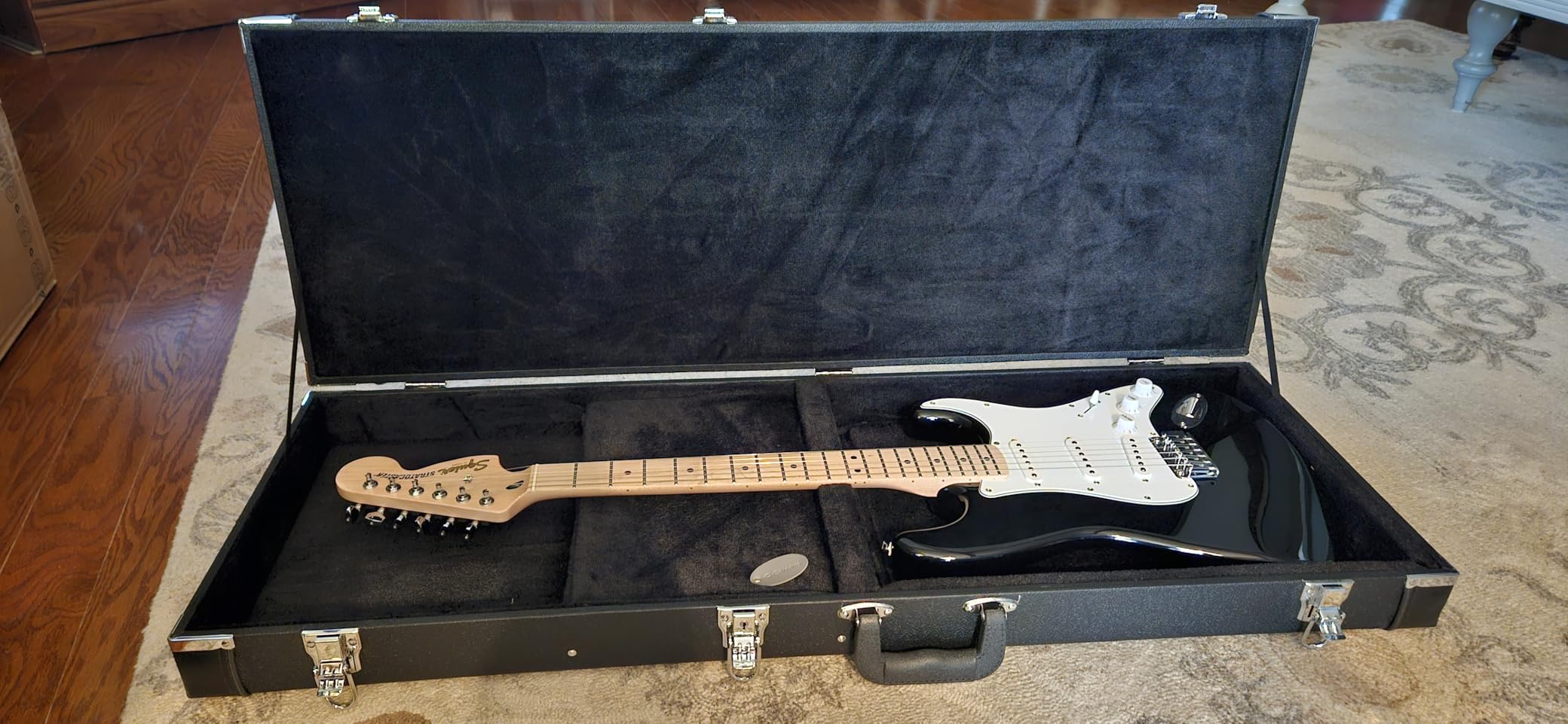Squier Affinity Series Stratocaster Electric Guitar - Lake Placid Blue customer photo 1
