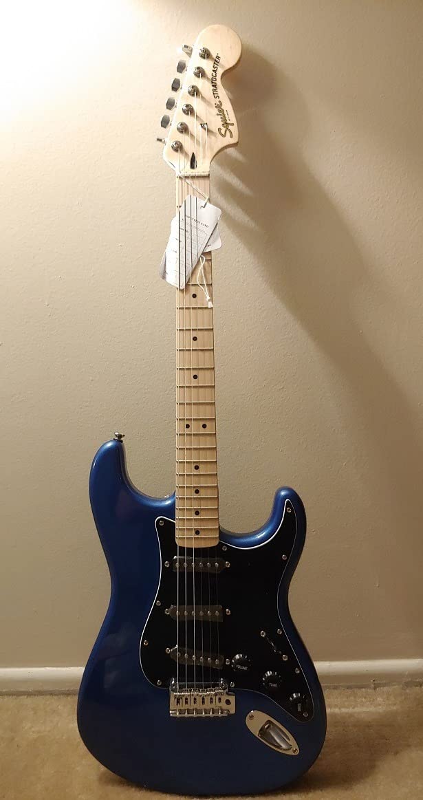 Squier Affinity Series Stratocaster Electric Guitar - Lake Placid Blue customer photo 2