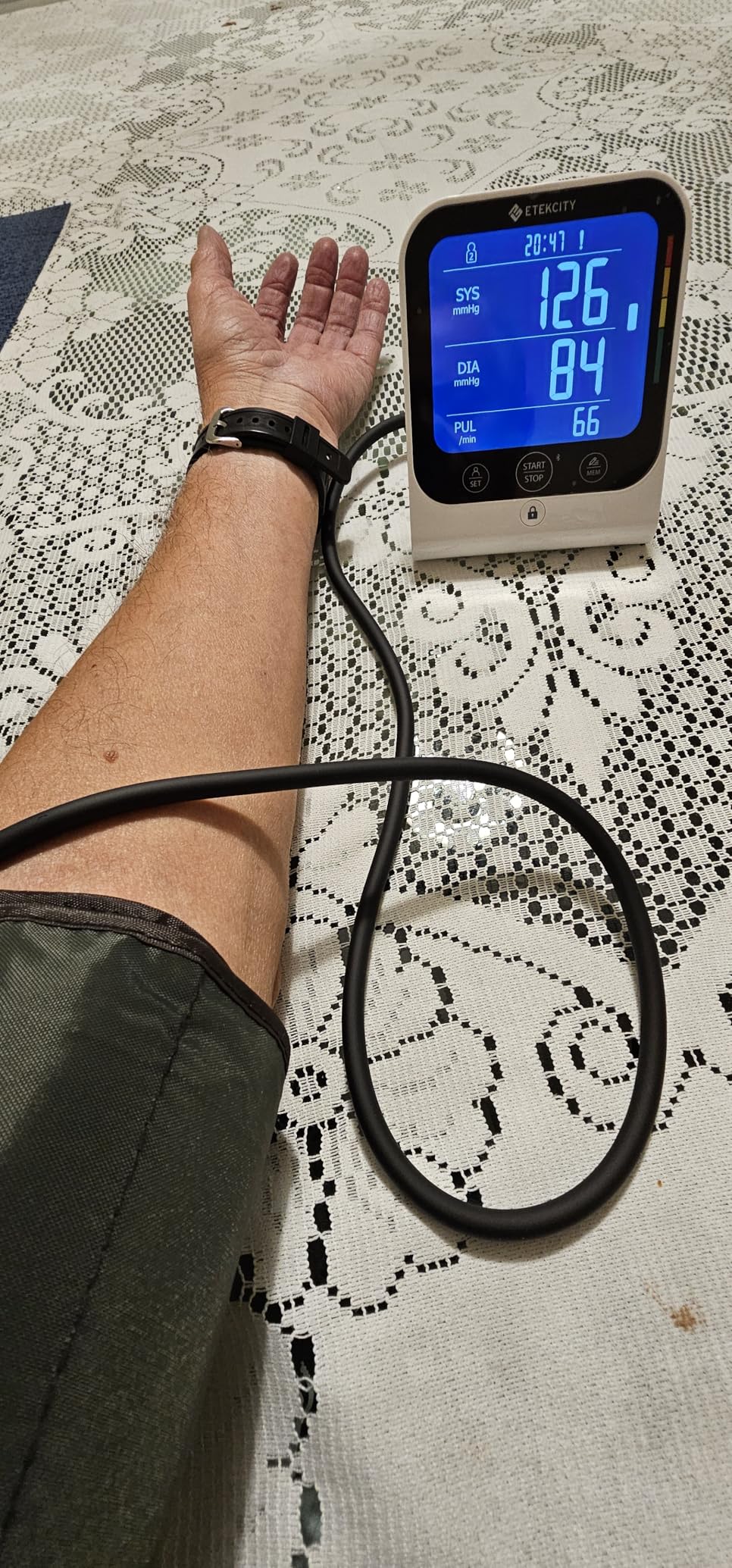 Etekcity Bluetooth Blood Pressure Monitor, FSA-HSA Eligible, Smart Upper Arm Automatic BP Machine with App, Wide Cuff 8.6-16.5, Irregular Heartbeat Detection,Home Medical Diagnostic Kit Wearables customer photo 2