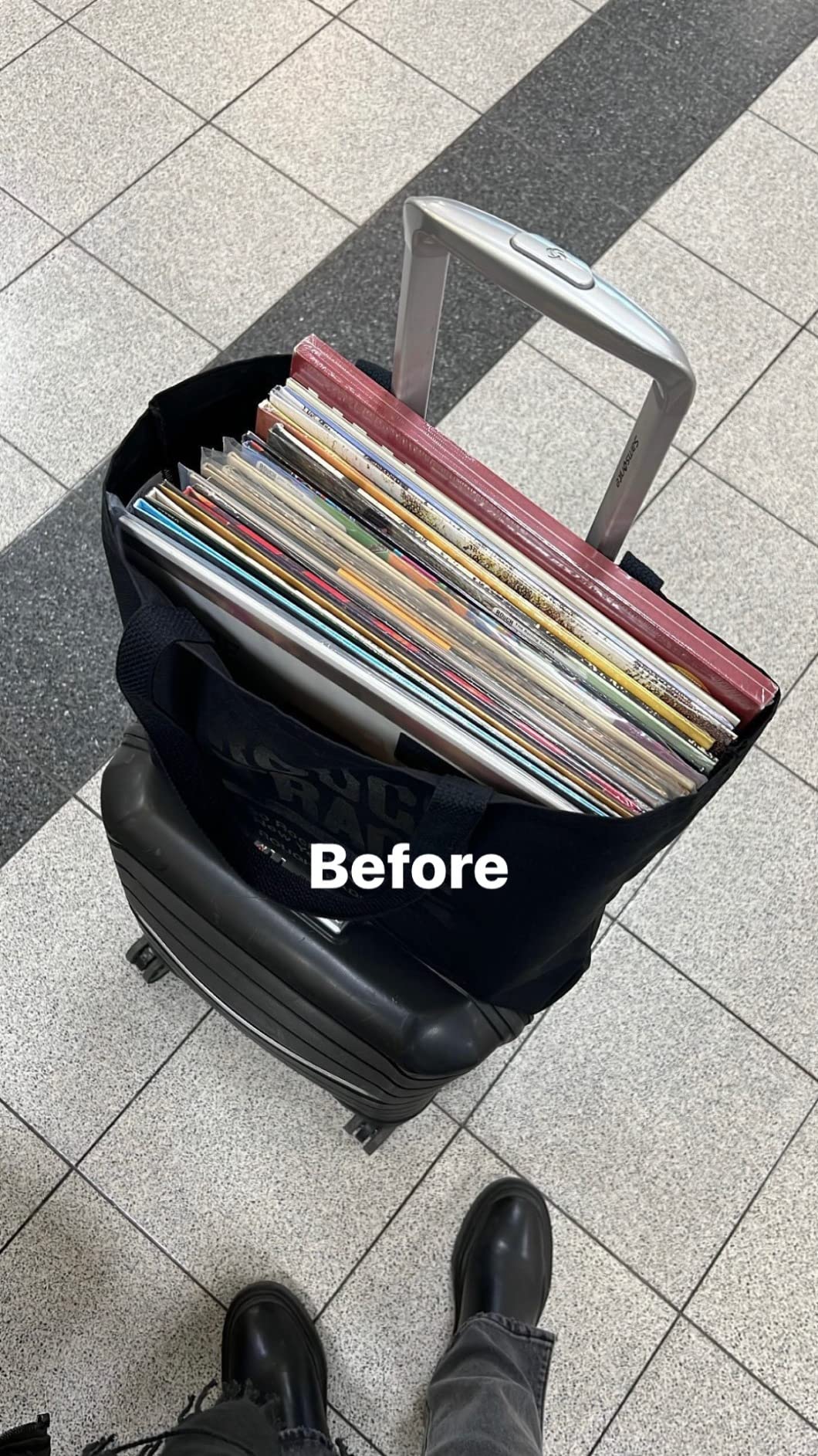 Trunab Vinyl Record Carrying Bag Albums Storage Case, with Dividers Holds up to 60 LP Records, Vinyl Record Holder for Travel, Collection customer photo 1