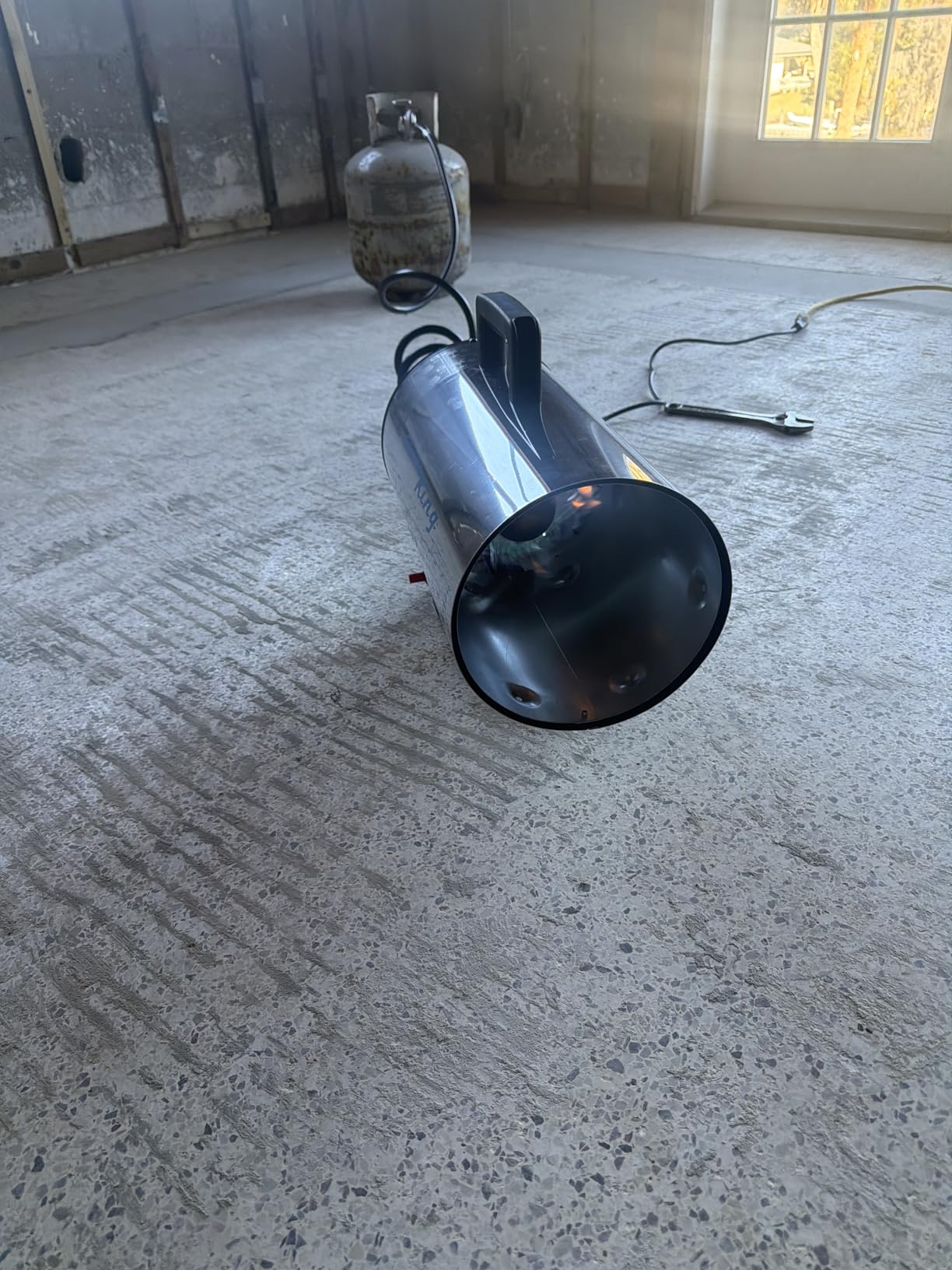 Flame King 60,000 BTU Portable Propane Forced Air Heater customer photo 1