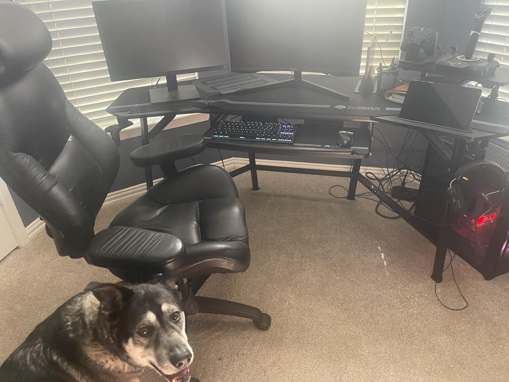 EUREKA ERGONOMIC Aero 72 Inch Gaming Desk with Keyboard Tray customer photo 1