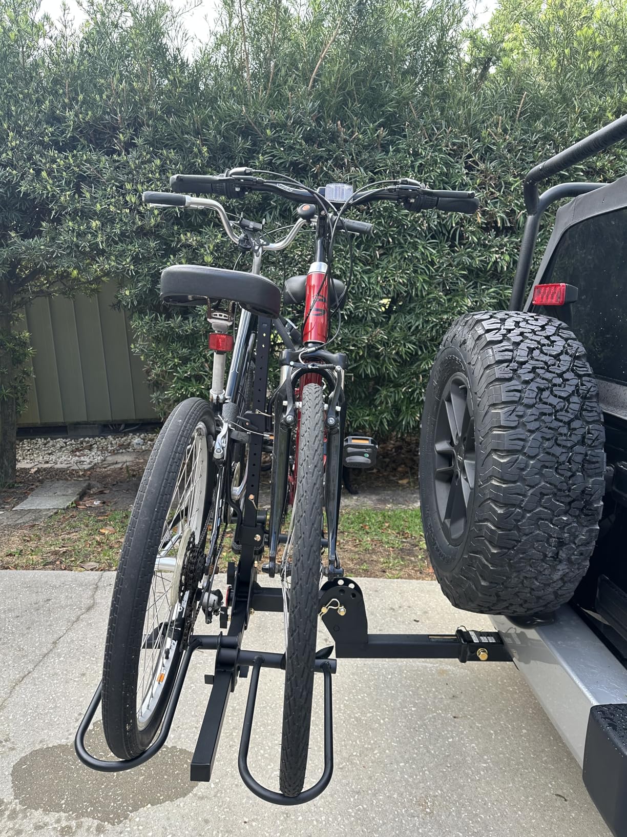 Young Bike Rack Hitch for Car - 200LB 2-Bike Rack Hitch Mount Platform Style, Smart Tilting & Easy Fold for Car SUV with 2 Inch Receiver, Bike Carrier Fits Up to 5-inch Fat Tire customer photo 1