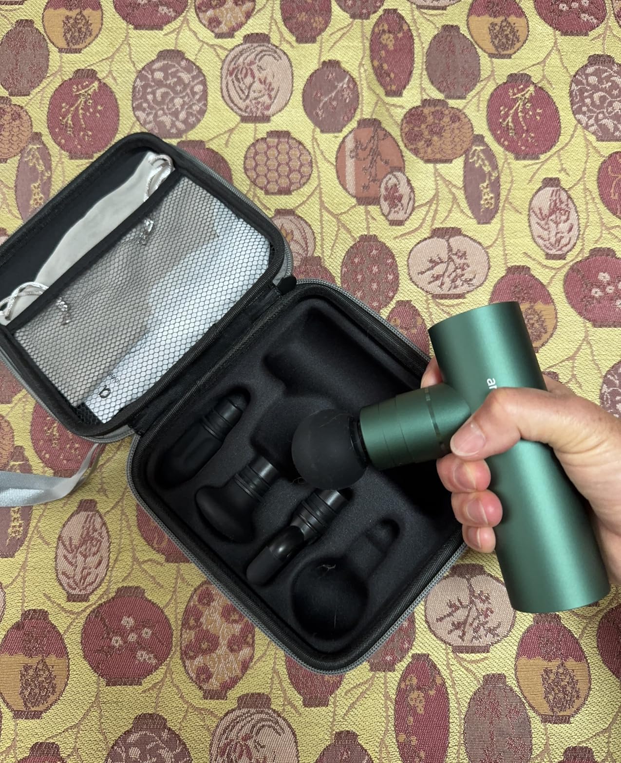 arboleaf Massage Gun Deep Tissue, Balance of Power & Portability Full-Metal Percussion Massager with Silent Brushless Motor - Ultra-Quiet Pocket-Sized for Athletes customer photo 1