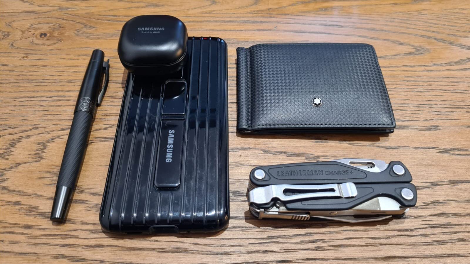 LEATHERMAN, Charge Plus, 19-in-1 Full-Size, Versatile Multi-tool for Home, Outdoors, Everyday Carry (EDC), Black customer photo 2
