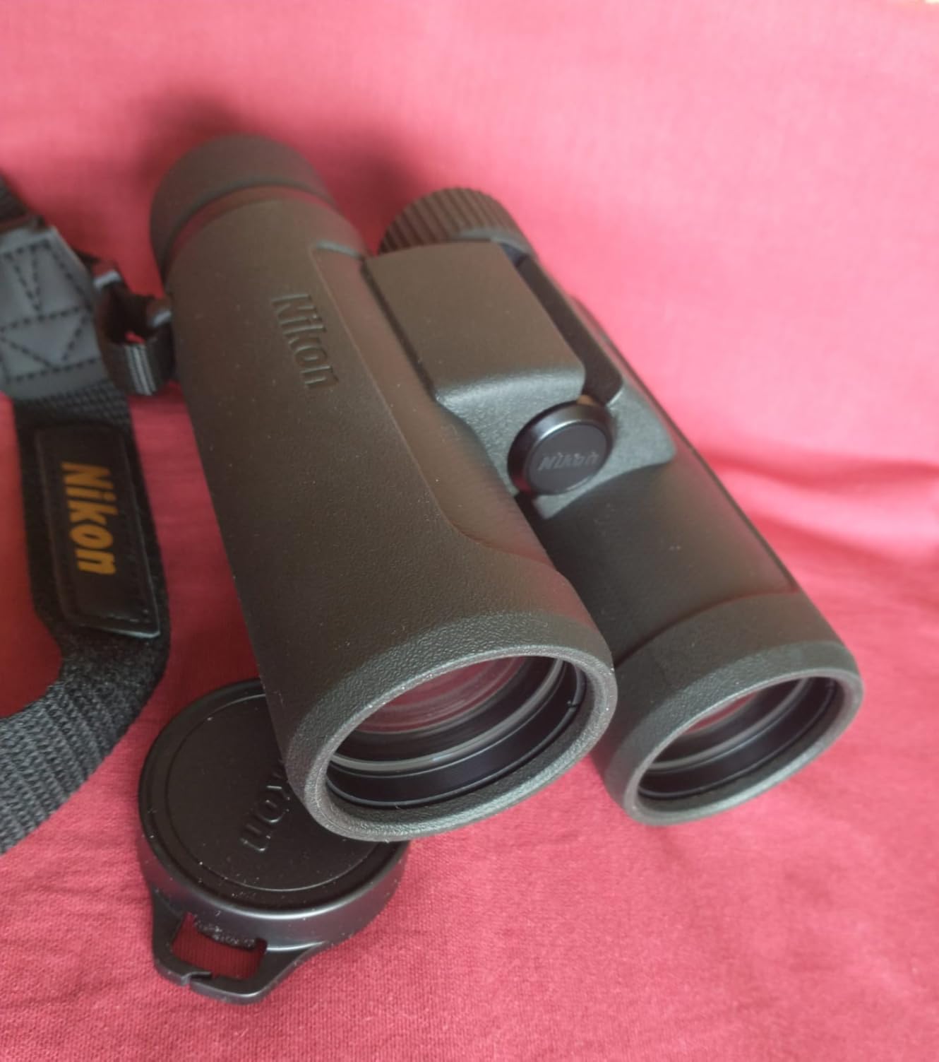 Nikon PROSTAFF P3 8x42 Binocular | Waterproof, fogproof, rubber-armored Full-Size Binocular, wide field of view & long eye relief customer photo 1