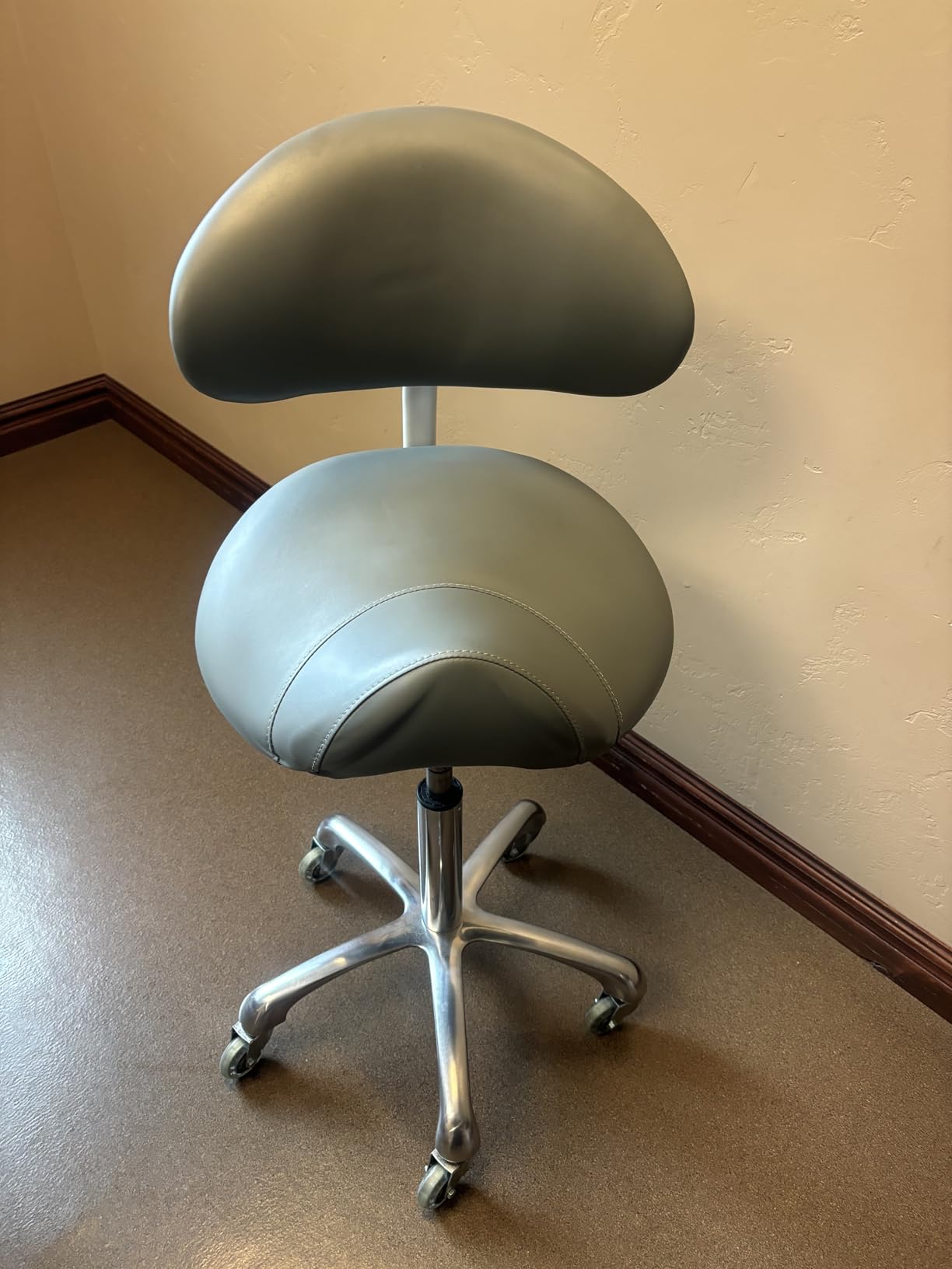 Antlu Saddle Stool Rolling Chair with Back Support, Esthetician Tattoo Dental Stool Chair, Lash Chairs for Eyelash Tech Massage Salon (Black, with Backrest) customer photo 2