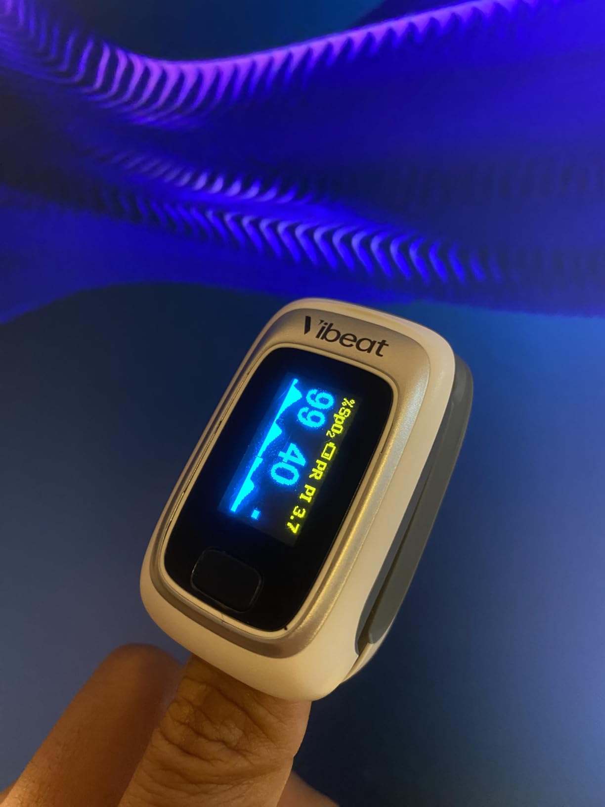 Vibeat Fingertip Pulse Oximeter, Blood Oxygen Saturation Monitor, O2 Meter, Portable SPO2 & Pulse Rate Monitor, Batteries and Lanyard Included customer photo 2