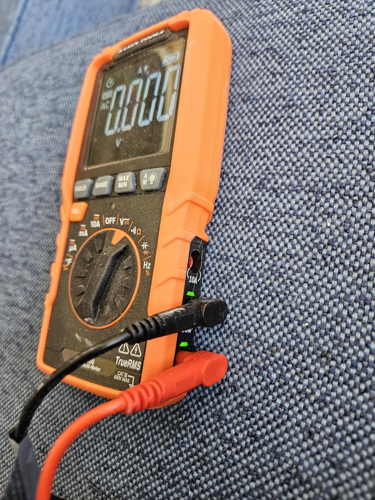 Klein Tools MM450 Slim Digital Multimeter, Reverse Contrast Display with Lead Alert, Auto-Ranging TRMS, 600V AC/DC Voltage, Current, Resistance, Temp, Frequency, Continuity customer photo 1
