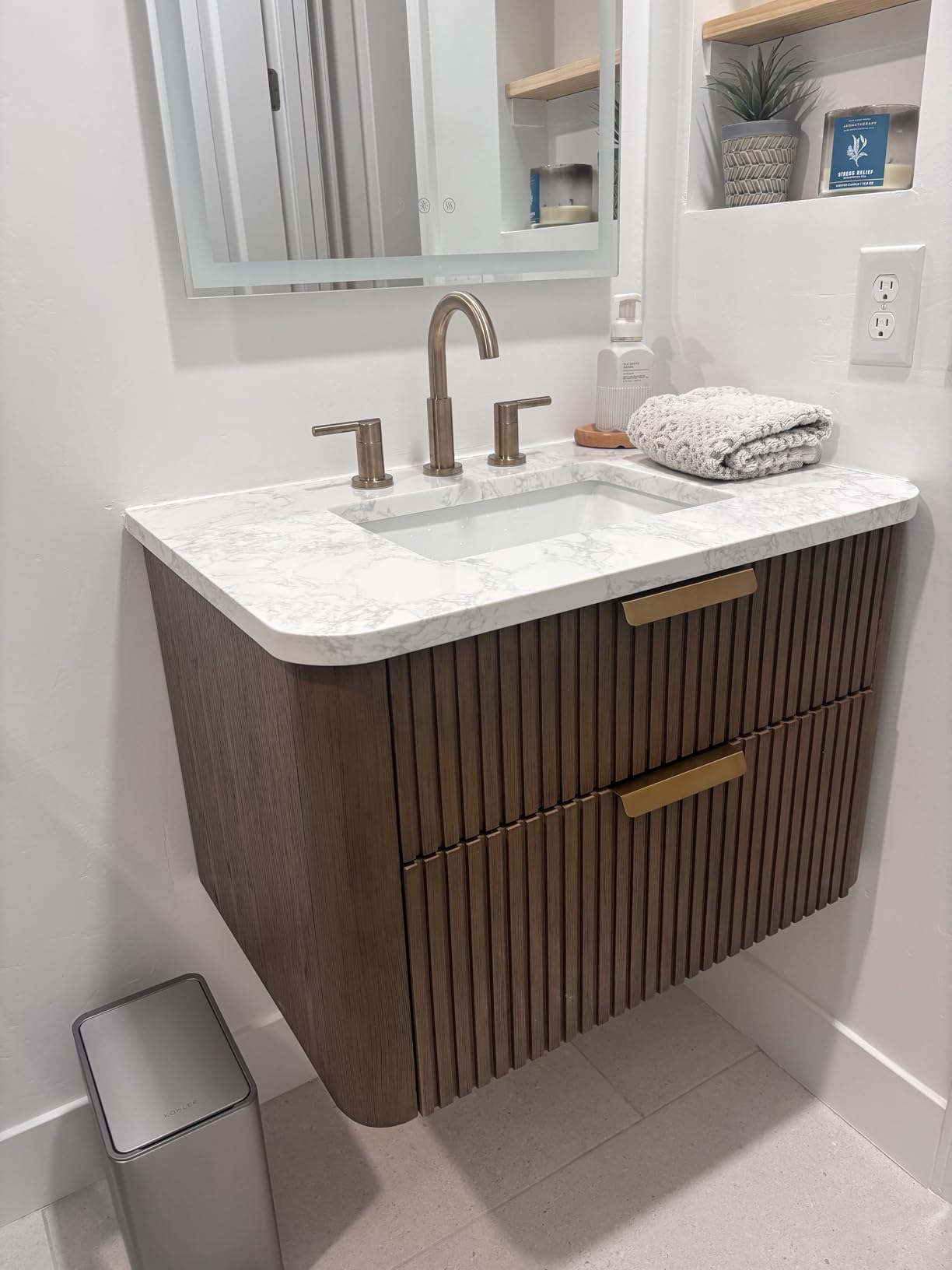 Delta Nicoli Brushed Gold Faucet 3 Hole, 8 Inch Widespread Bathroom Sink Faucet for Vanity, Push-Pop Drain Assembly, Champagne Bronze 35749LF-CZ customer photo 1