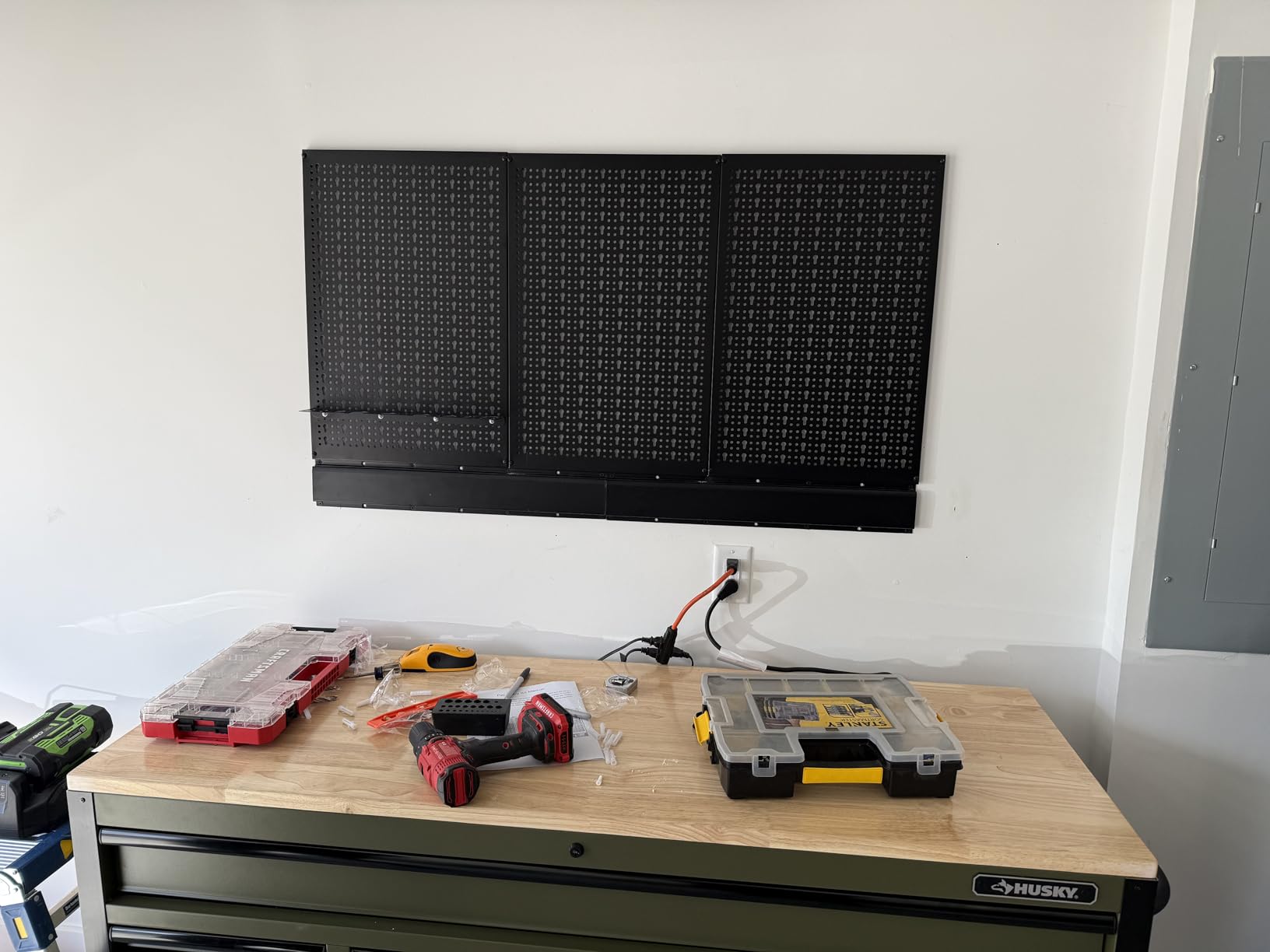 TORACK Metal Pegboard Wall Organizer System for Garage, 109 PCS Pegboard Accessories Tool Organizer Kit with Pegboard Bins, Hooks, Tool Storage Peg Board for Workbench(Black) customer photo 1