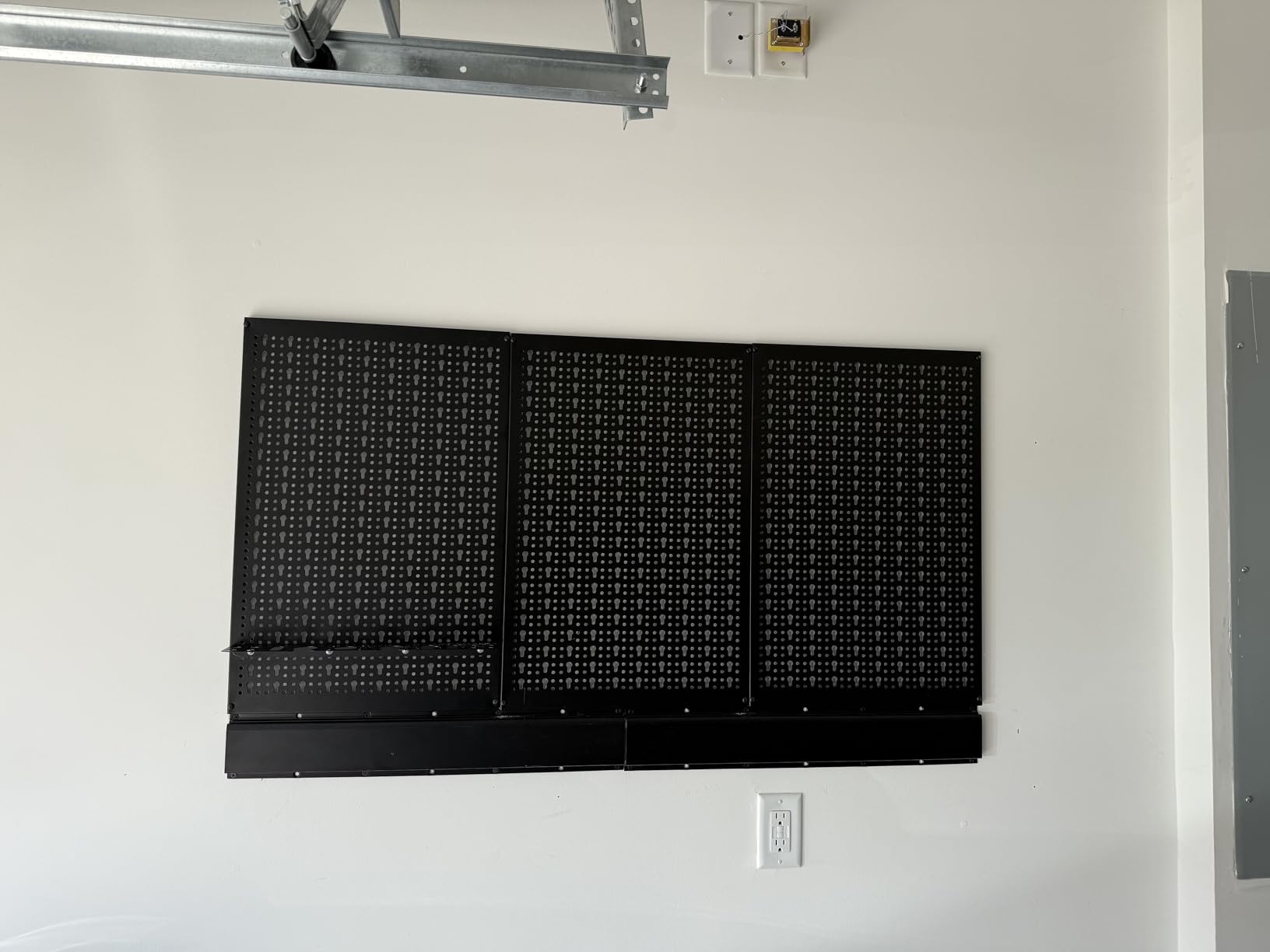 TORACK Metal Pegboard Wall Organizer System for Garage, 109 PCS Pegboard Accessories Tool Organizer Kit with Pegboard Bins, Hooks, Tool Storage Peg Board for Workbench(Black) customer photo 2