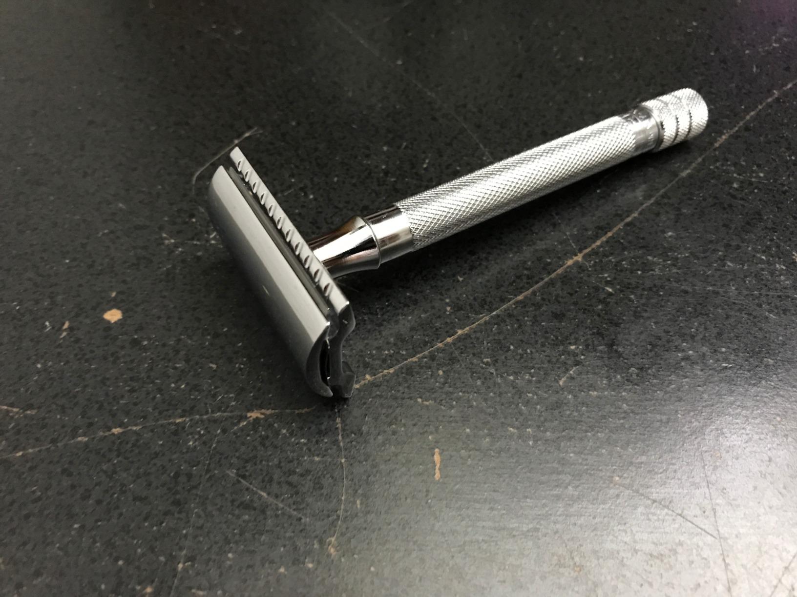 MERKUR 22C Double Edge Safety Razor - Matte Chrome | Long Knurled Brass Handle | Made in Germany | Plastic-Free | Three Piece Design | Closed Comb | Straight Bar customer photo 1