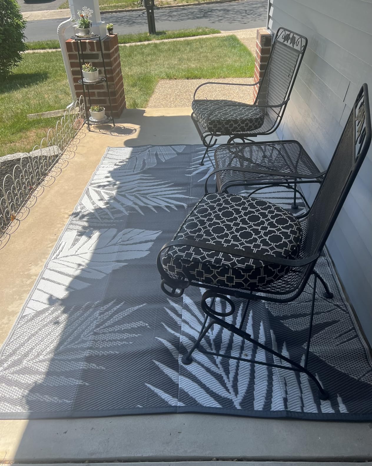 GENIMO Outdoor Rug 5' x 8' Waterproof for Patios Clearance, Reversible Plastic Straw Camping Carpet, Large Area Rugs Mats for RV, Picnic, Backyard, Deck, Balcony, Porch, Beach, Grey&White customer photo 1