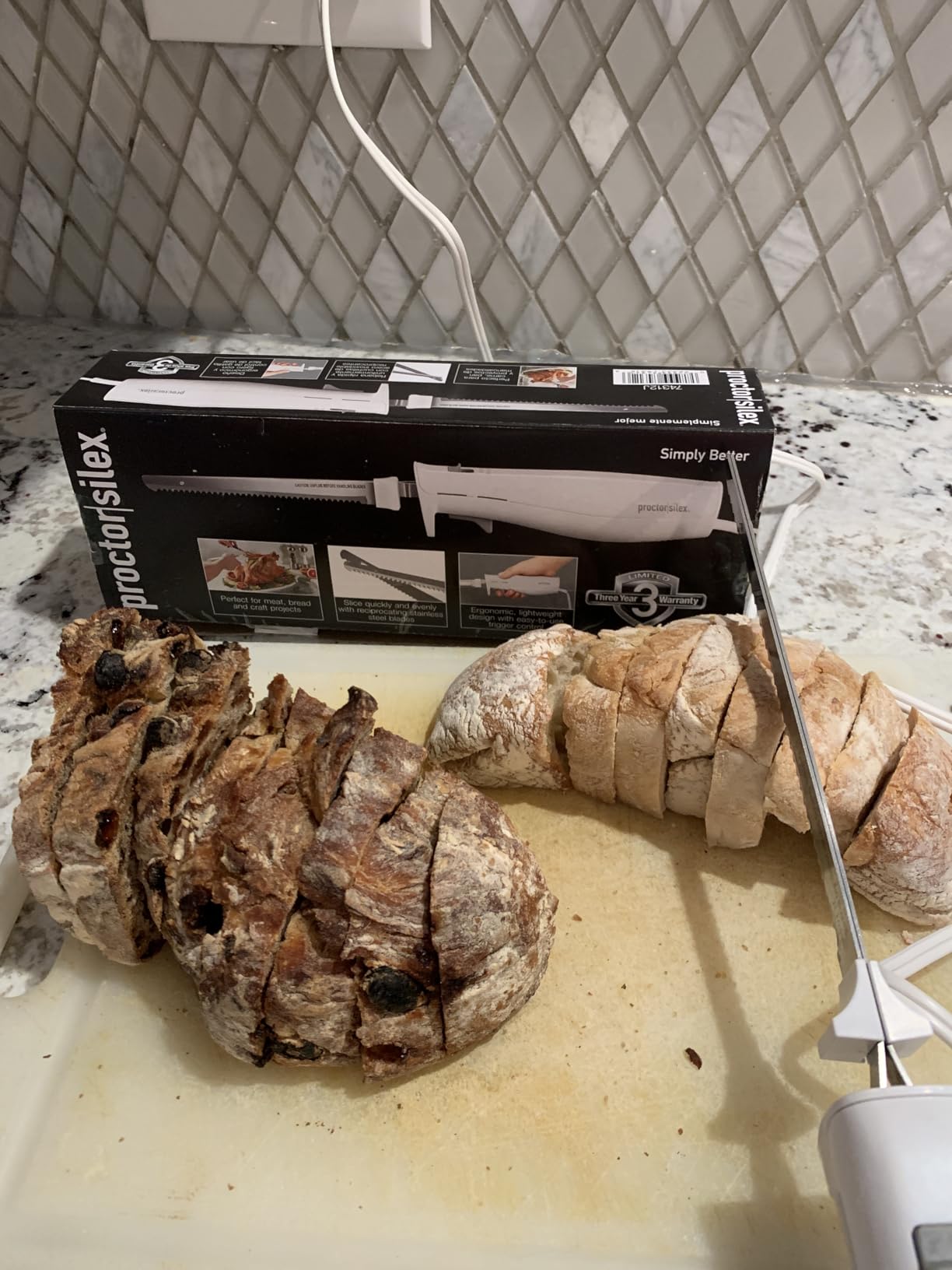 Proctor Silex Easy Slice Electric Knife for Meat Slicing, Poultry, Bread, Crafting Foam and More, Lightweight with Contoured Grip, White, (74312) customer photo 2