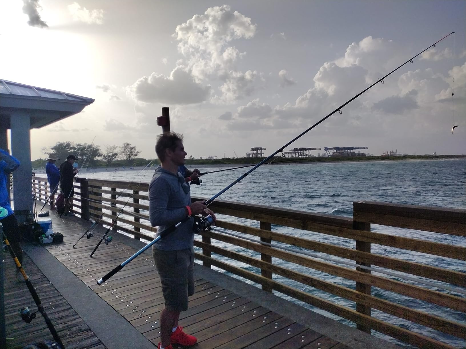Dr.Fish Surf Fishing Rod and Reel Combo, Saltwater Fishing Combo, 12ft Surf Rod 8000/9000 Spinning Reel 9+1 BB, Offshore Gear Kit Pole Equipment Set customer photo 1