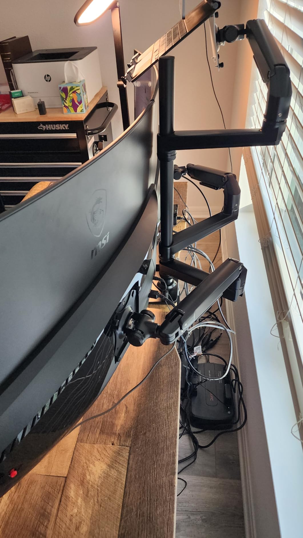 Ergounion Heavy Duty Triple Monitor Mount, Mechanical Spring 3 Monitor Arm for Ultrawide & Curved Screens, Fits Three 13-40 Inch Displays up to 25 lbs Per Arm, Premium Aluminum VESA Stand, Silver customer photo 1