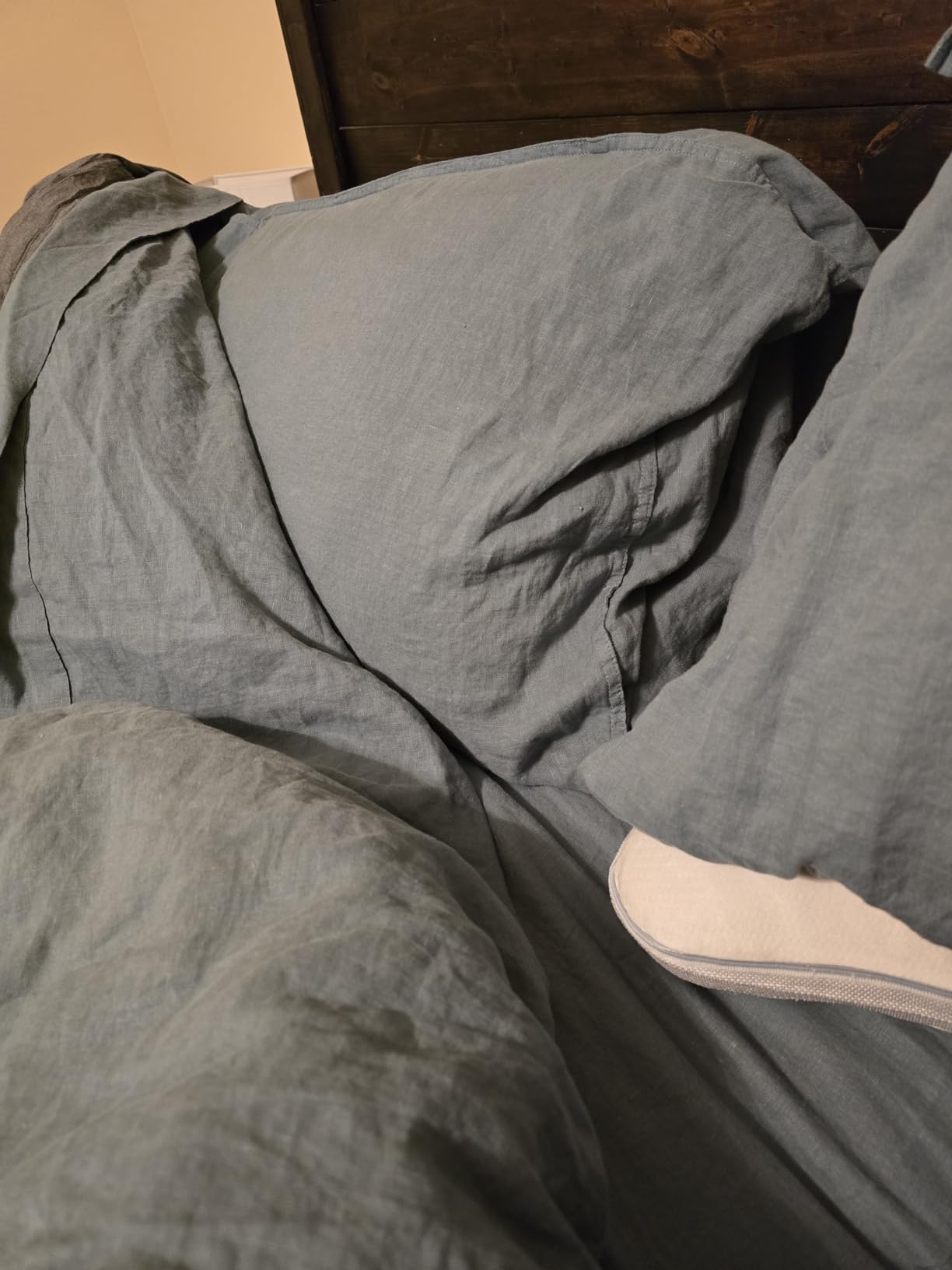 EVERLY Linen Sheets Set King Size, 100% French Stonewash Pure Linen Bed Sheets, 4Pieces (1Flat Sheet, 1Fitted Sheet, 2Pillowcase) Suitable for Hot Sleepers, Deep Pocket Natural Bedding Set - Mossy Green customer photo 1