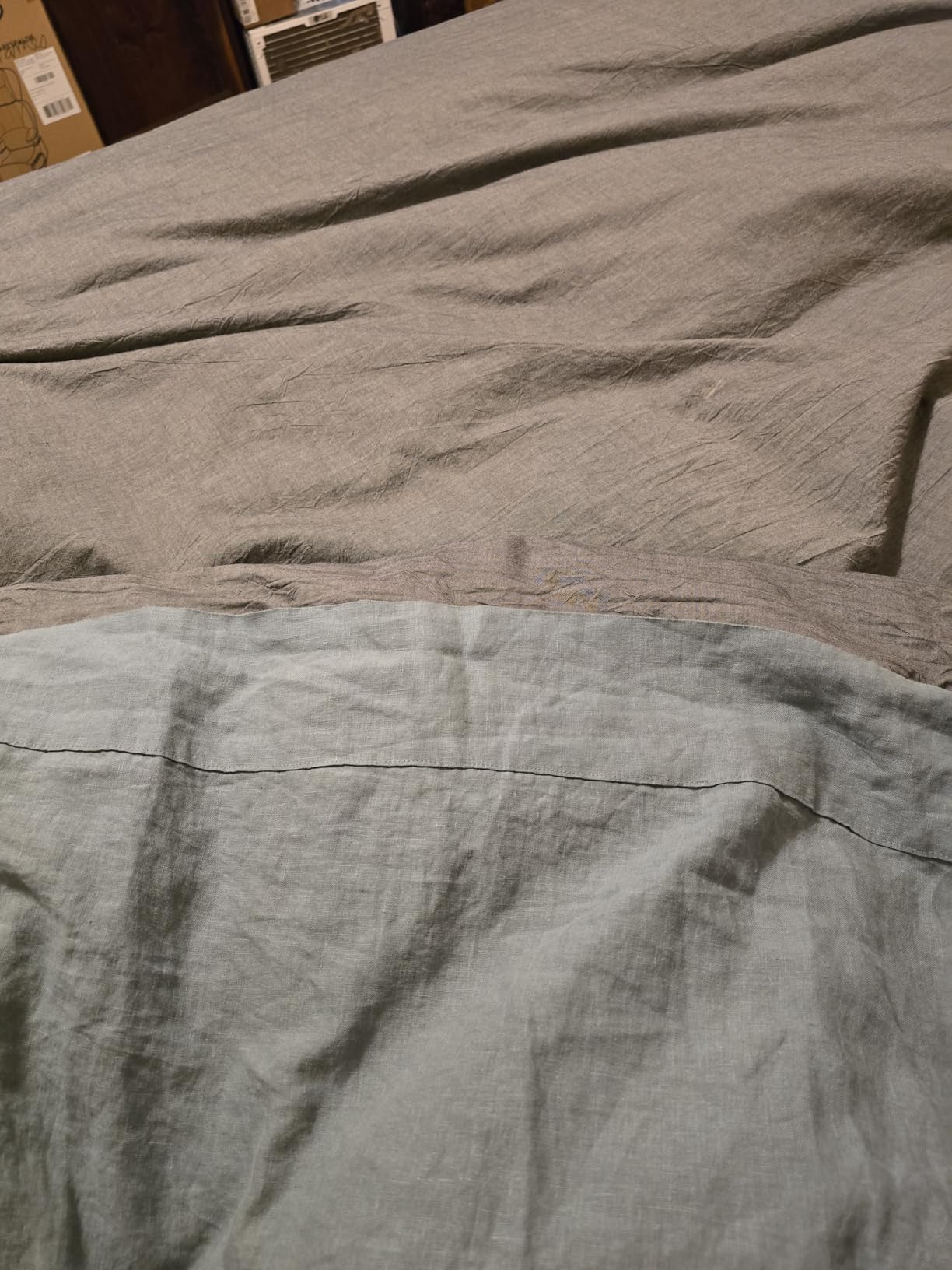 EVERLY Linen Sheets Set King Size, 100% French Stonewash Pure Linen Bed Sheets, 4Pieces (1Flat Sheet, 1Fitted Sheet, 2Pillowcase) Suitable for Hot Sleepers, Deep Pocket Natural Bedding Set - Mossy Green customer photo 2