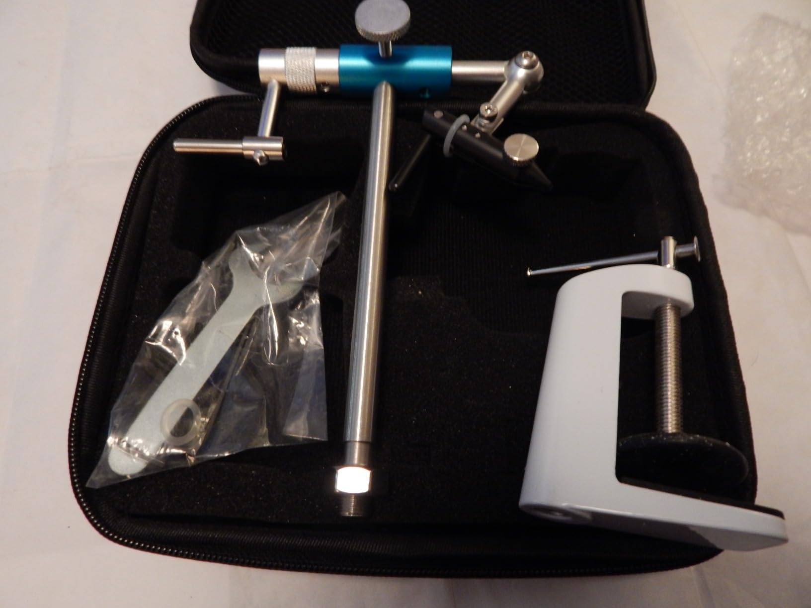 Dr.Fish Rotary Fly Tying Vise Aluminum Alloy Fly Vise with Portable Case, 360 Degree Rotation Ultra Light Fly Tying Tools Jig Tying Vise C-Clamp Mount Flexible Fly Fishing Vise Kit customer photo 1