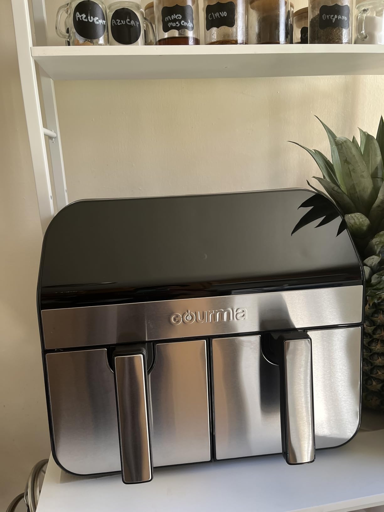 Gourmia Dual Basket Air Fryer - 10 Qt Large Capacity, FryForce360, Digital Display with 7 Presets, Roast, Bake, Broil, Dehydrate, Match Cook, Sync Finish, Dishwasher Safe Accessories, Black customer photo 2