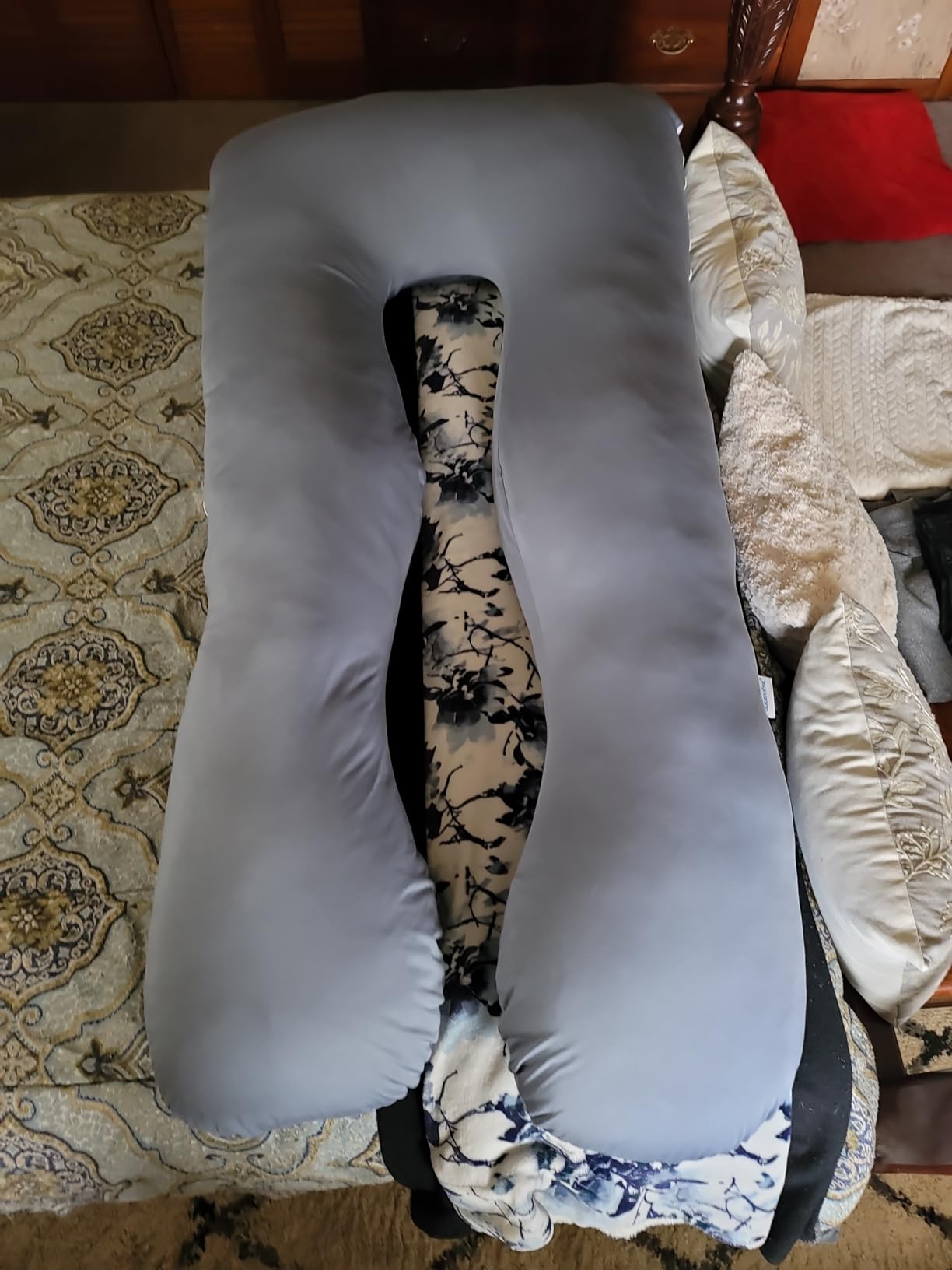QUEEN ROSE Extra Long U Shaped Body Pillow, Cooling Pregnancy Pillows for Sleeping, 65 Inch Full Body Support Maternity Pillow for Adults customer photo 1