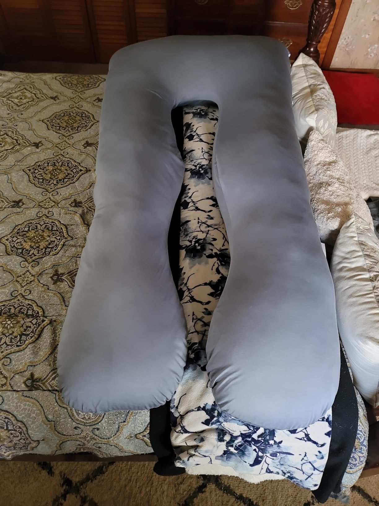 QUEEN ROSE Extra Long U Shaped Body Pillow, Cooling Pregnancy Pillows for Sleeping, 65 Inch Full Body Support Maternity Pillow for Adults customer photo 2