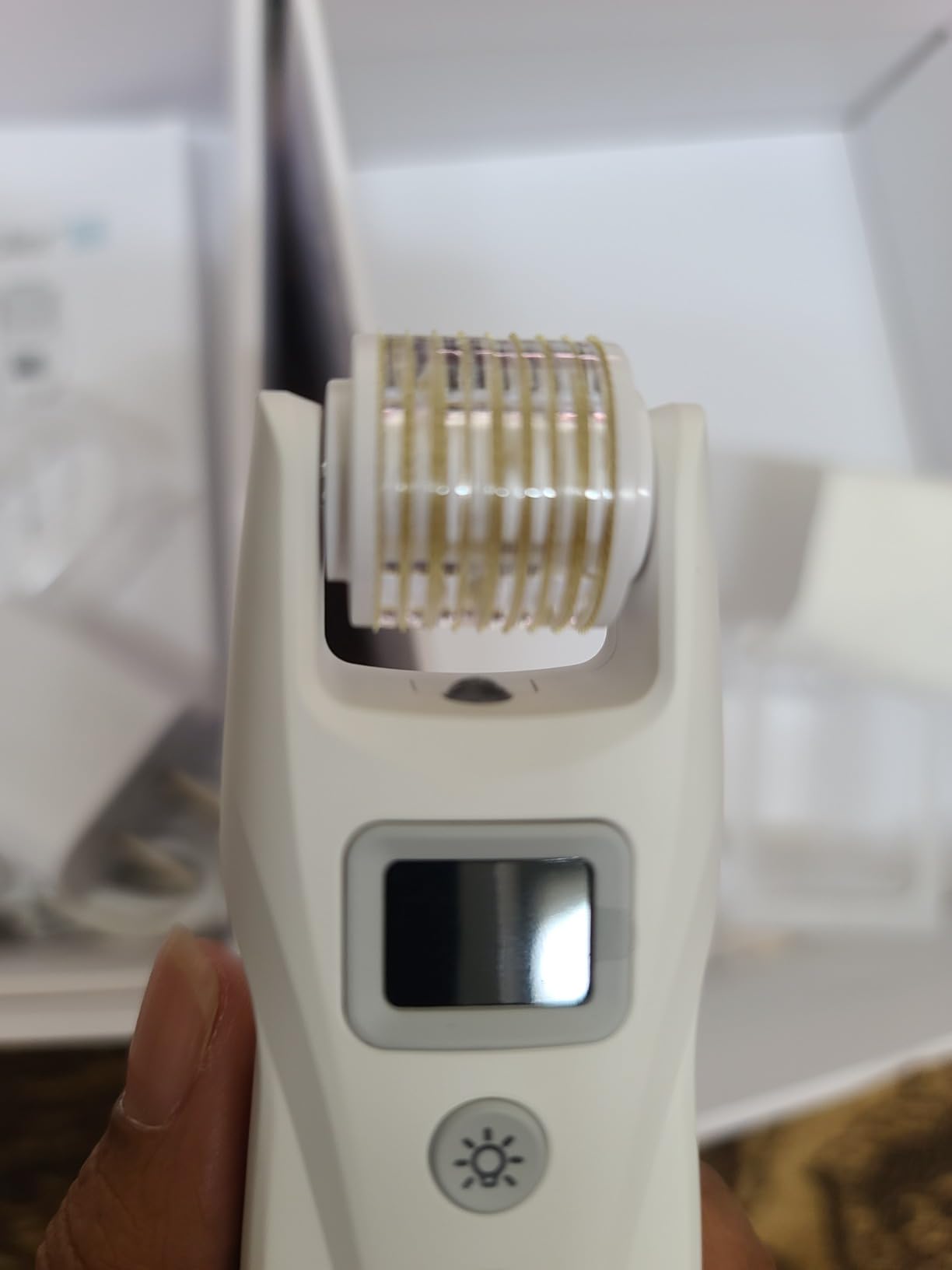 CLETINA Bioroller G5 Derma Roller Microneedle Roller 0.25mm Micro Needling 540 Titanium Microneedling Skincare Tools for Man & Women customer photo 2