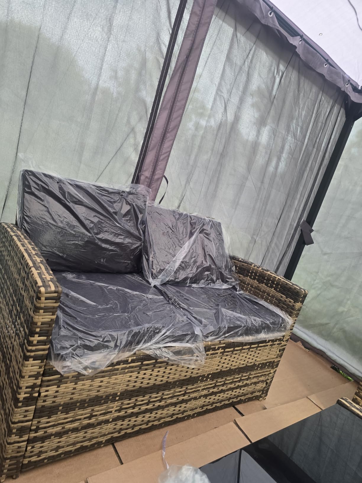 KROFEM 4-Piece Patio Furniture Set, Wicker Outdoor Rattan Sectional Sofa with Cushions and Glass Table, All-Weather Outdoor Conversation Set for Garden, Porch, Backyard, Patio, Light Grey customer photo 2
