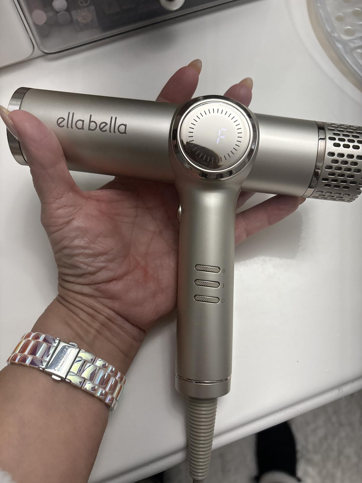 ELLA BELLA Professional Ionic Hair Dryer with Diffuser - Negative Ion Blow Dryer - Suitable All Hair Types - Intelligent Heat Control & Rapid Drying Speeds - Lightweight Design - Low Noise Technology customer photo 2