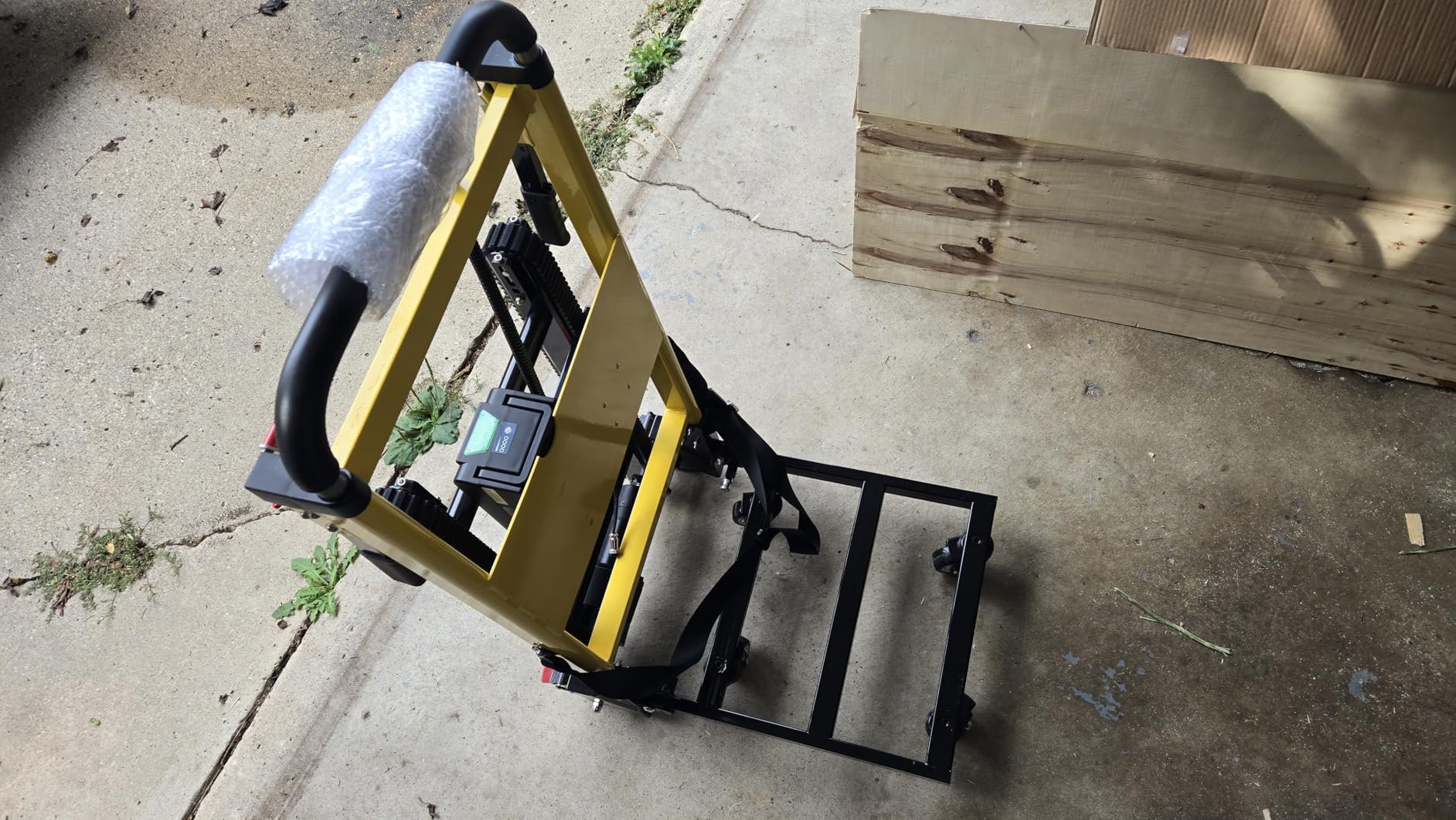 Electric Stair Climbing Dolly, Heavy Duty, Powered Stair Climber Dolly Cart customer photo 1