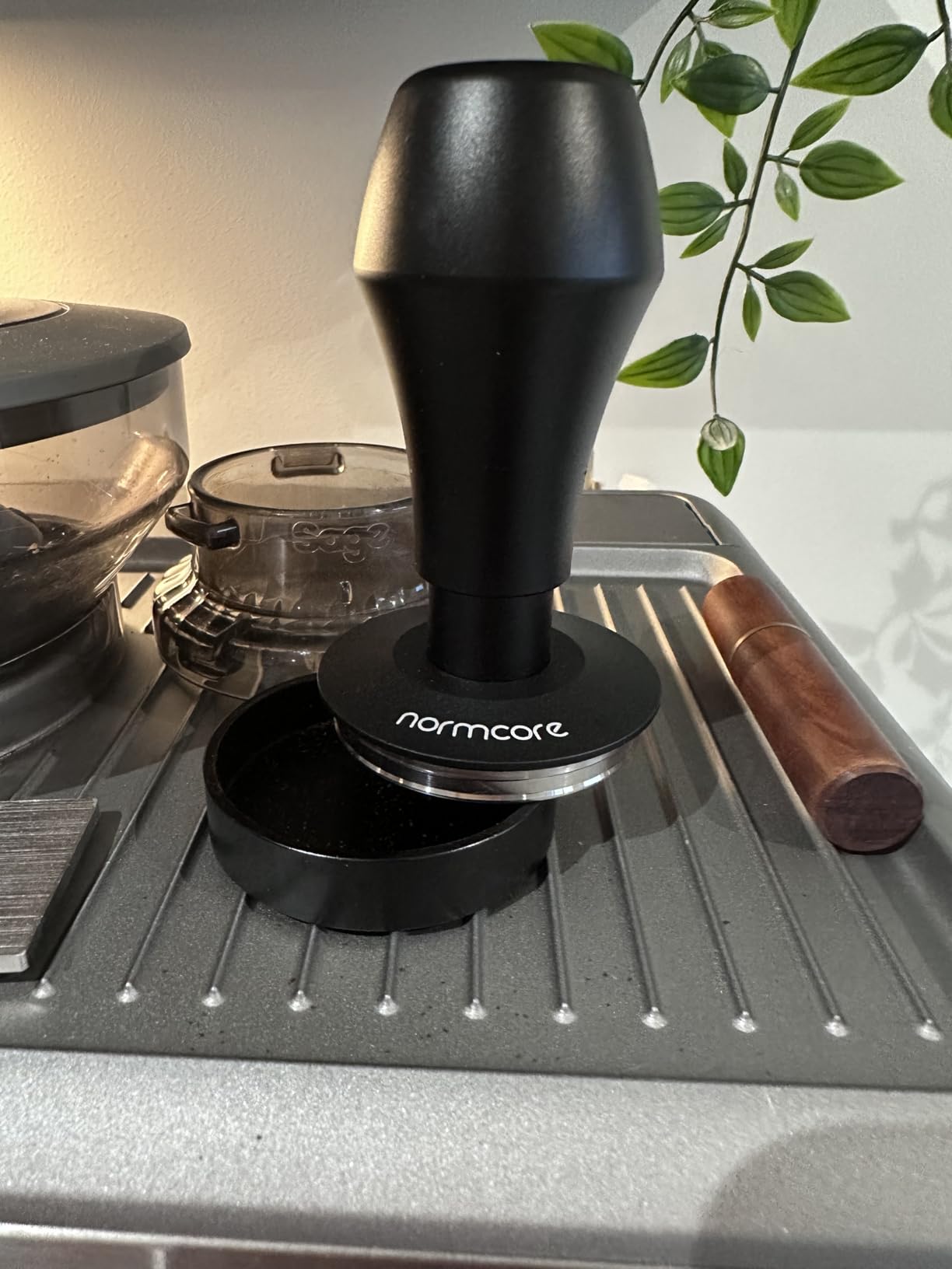Normcore 58mm Coffee Tamper - V4 Spring-loaded Tamper with Stainless Steel Flat Base - 15lb / 25lb / 30lbs Replacement Springs - Anodized Aluminum Handle and Stand - Fits 58mm Standard Baskets customer photo 2