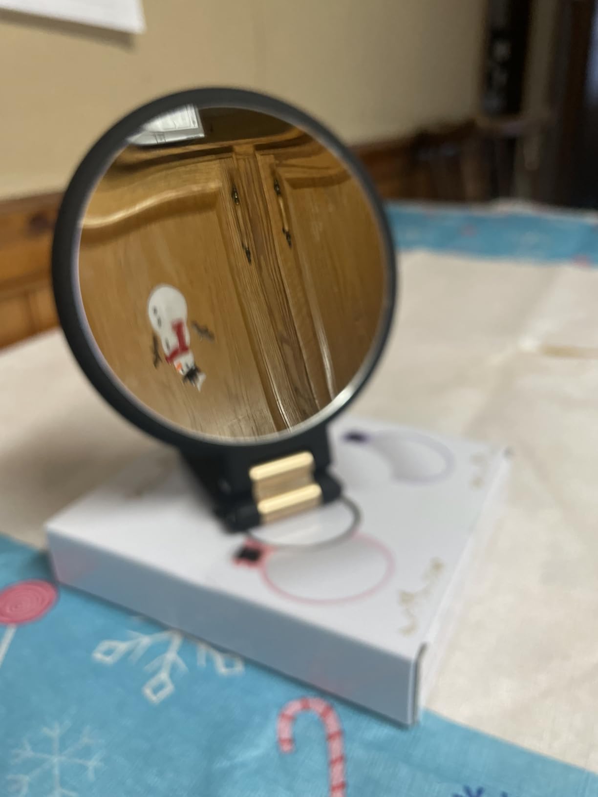 Sifolo 30x Magnifying Mirror, Travel Hand Mirrors with Handle - Double Side Handheld Mirror with 1X 30X Magnification & Adjustable Handle/Stand, Hand Held Foldable Travel Mirror for Makeup(Black) customer photo 1