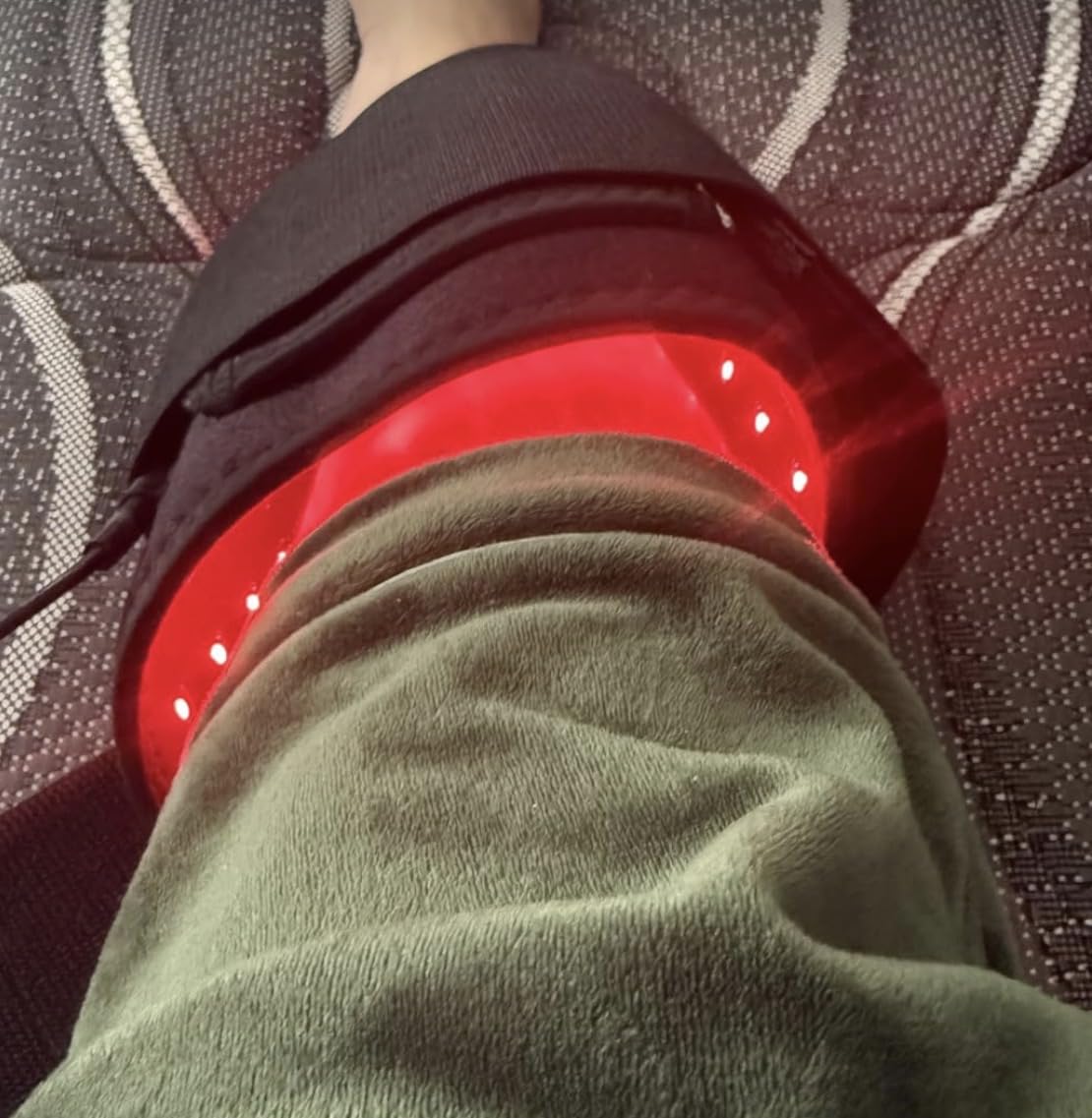 Red Infrared Light Heating Pad for Body Back Knee Shoulder Hands Feet Relax Portable 660nm 850nm Home Use 3 Chips in 1 Light Wrap Belt Gift for Women Men (Corded) customer photo 1