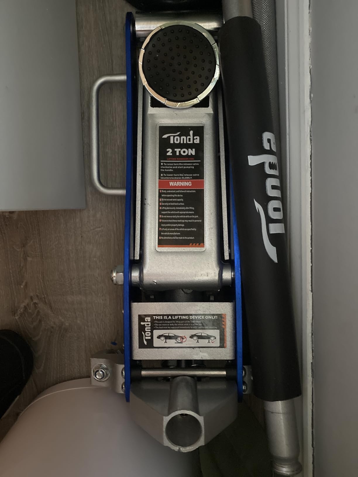 TONDA Floor Jack, Low Profile 2 Ton Hydraulic Aluminum and Steel Car Jack with Dual Pump System, Rapid Lift, Blue customer photo 2