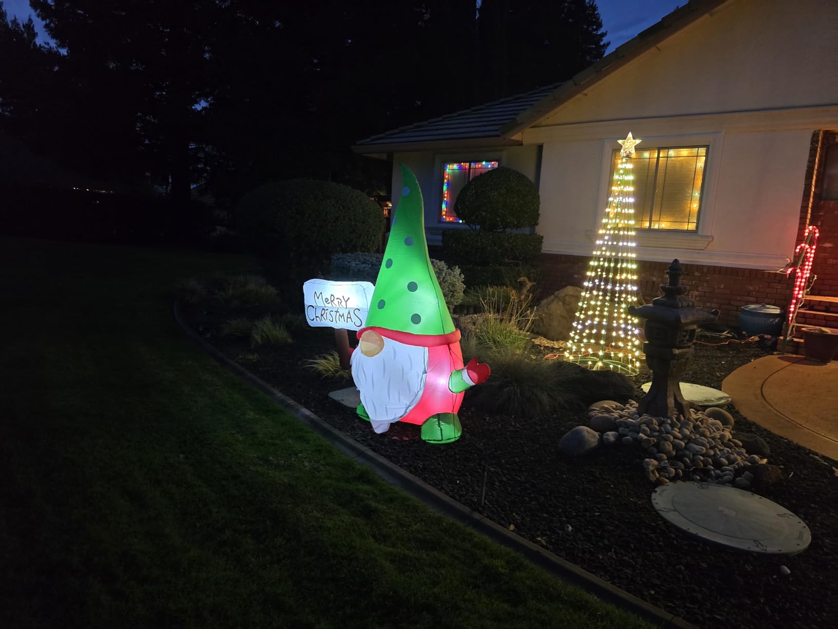 GOOSH 6 FT Christmas Inflatables Outdoor Gnome Decorations, Xmas Blow Up Yard Decor, Built-in LED Lights for Holiday Outdoor Indoor Lawn Garden customer photo 1