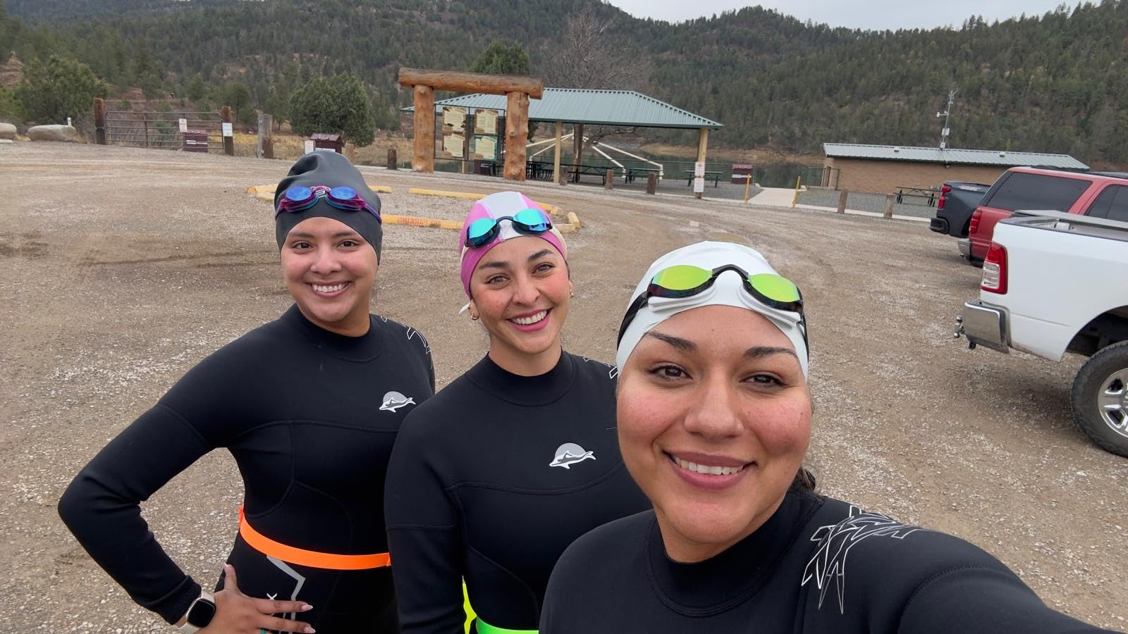 XUKER Women's Wetsuit 2mm/3mm Neoprene Front/Back Zip Full Body Dive Suit customer photo 1
