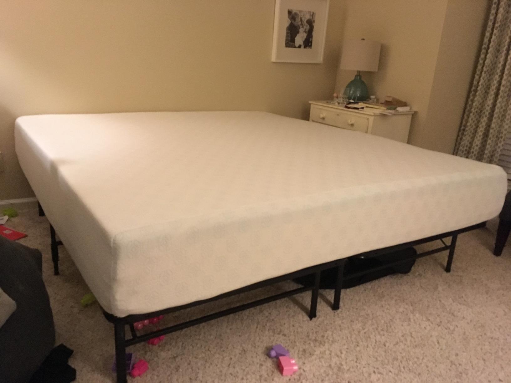 Zinus 12 Inch Green Tea Cooling Memory Foam Mattress, King, Fiberglass Free, Medium Firmness, Cooling Gel Foam, Certified Safe Foams & Fabric, Mattress in A Box customer photo 1