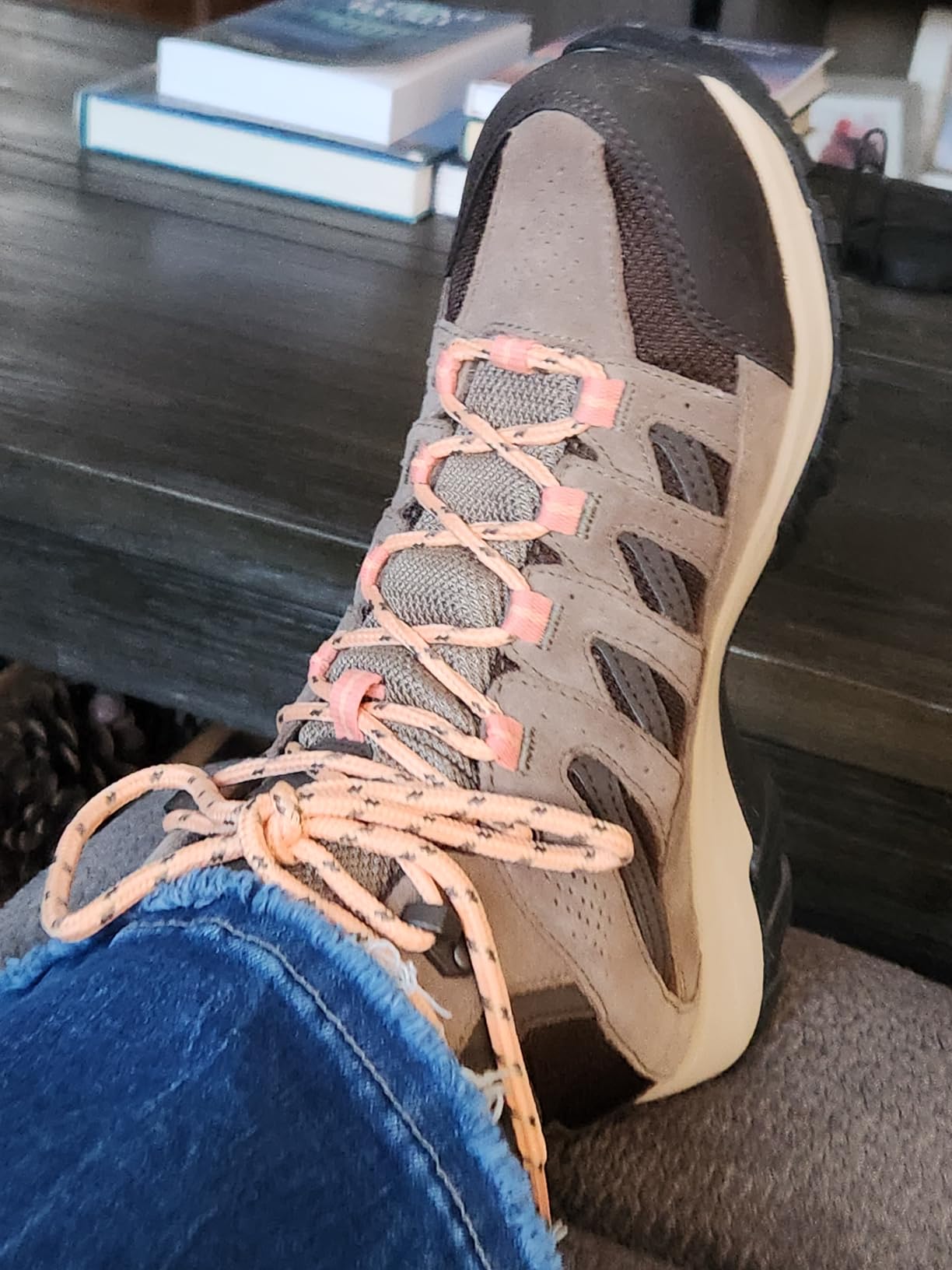 Columbia Women's Crestwood Mid Waterproof Hiking Boots customer photo 1