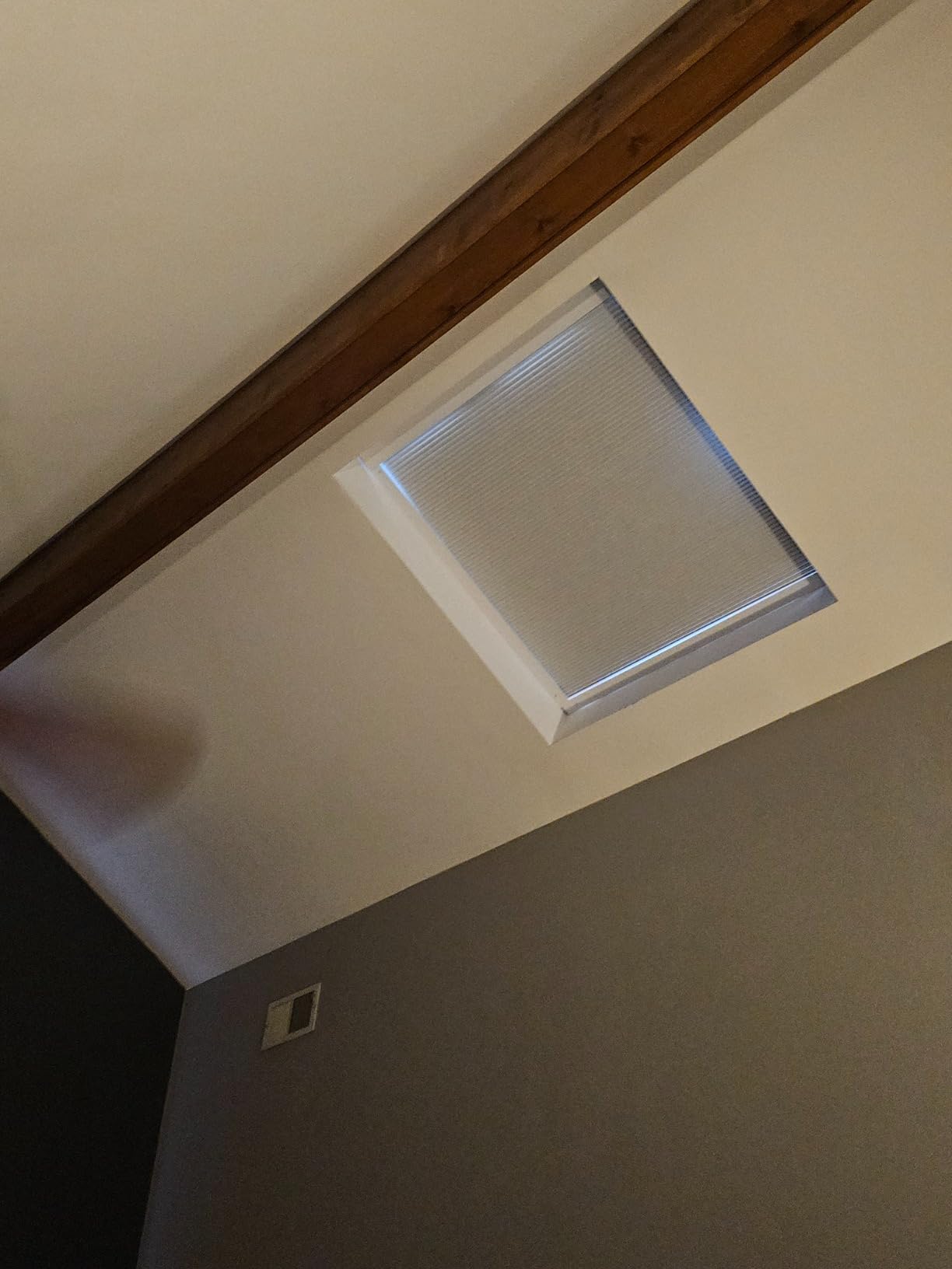 tipiace New Upgrade Rechargeable Motorized Skylight Blinds Full Blackout Fabric Cellular Honeycomb Shades Suitable for Roof Inclined Plane Room Windows White 93021A customer photo 1