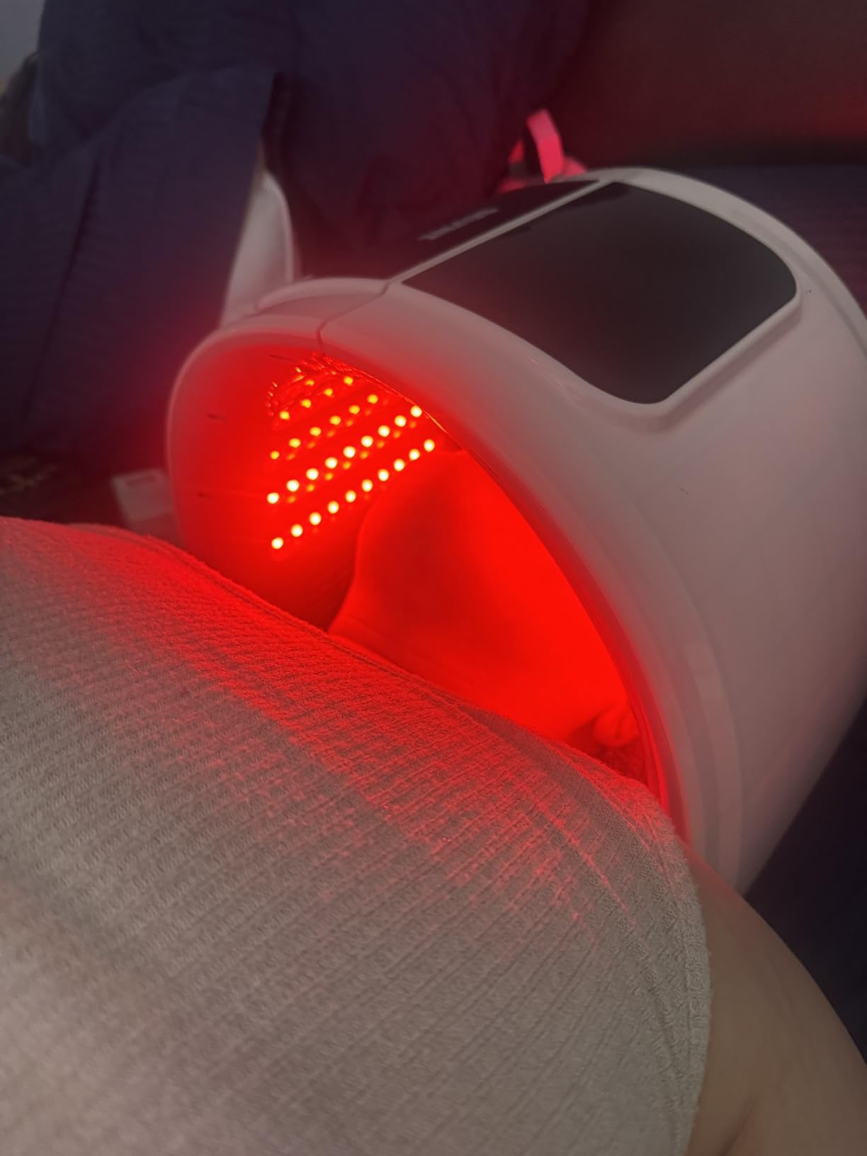 Beuwe Red Light Therapy Mask, LED Light Therapy for Face, 7 Colors LED Face Mask Facial LED Light Therapy Tool Skin Care Equipment at Home, Facial Neck Body Hand Beauty Mask customer photo 2