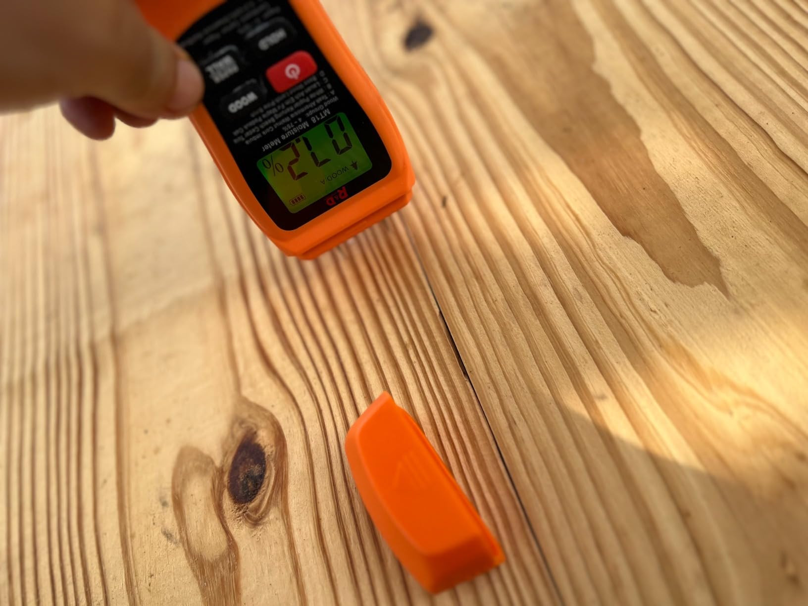 Rechargeable Moisture Meter for Wood, Drywall & Flooring - Pin-Type Moisture Detector with Replaceable Pins, Hold Function & Custom Wood Settings customer photo 1