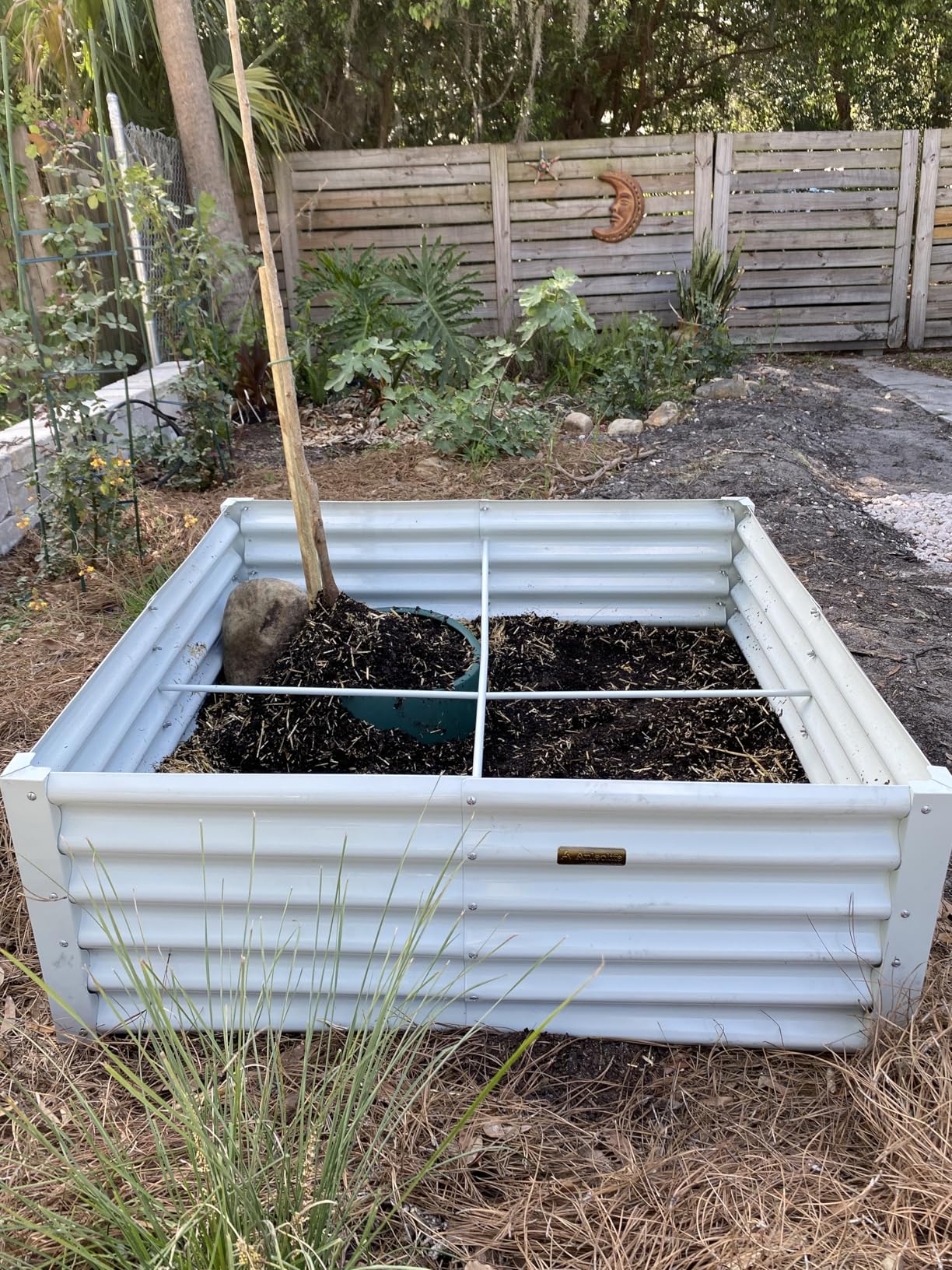 A ANLEOLIFE 8x4x2ft Galvanized Raised Garden Bed Kit, Oval Metal Deep Root Planters for Outdoor Plants Vegetables Flowers Herb, Large Bottomless, 478 Gallon Capacity- Quartz Grey customer photo 2