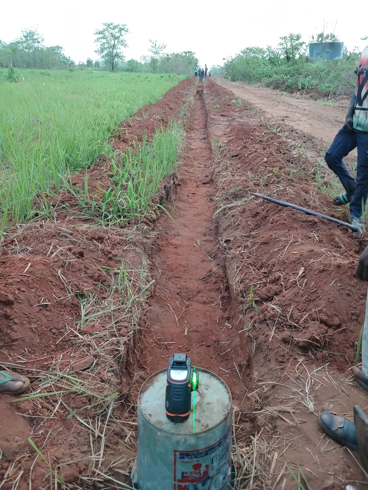 DOVOH Outdoor Laser Level with Receiver: Daylight High Visibility Laser Level 360 Self Leveling Up To 400ft Long Range - H3-360G customer photo 2